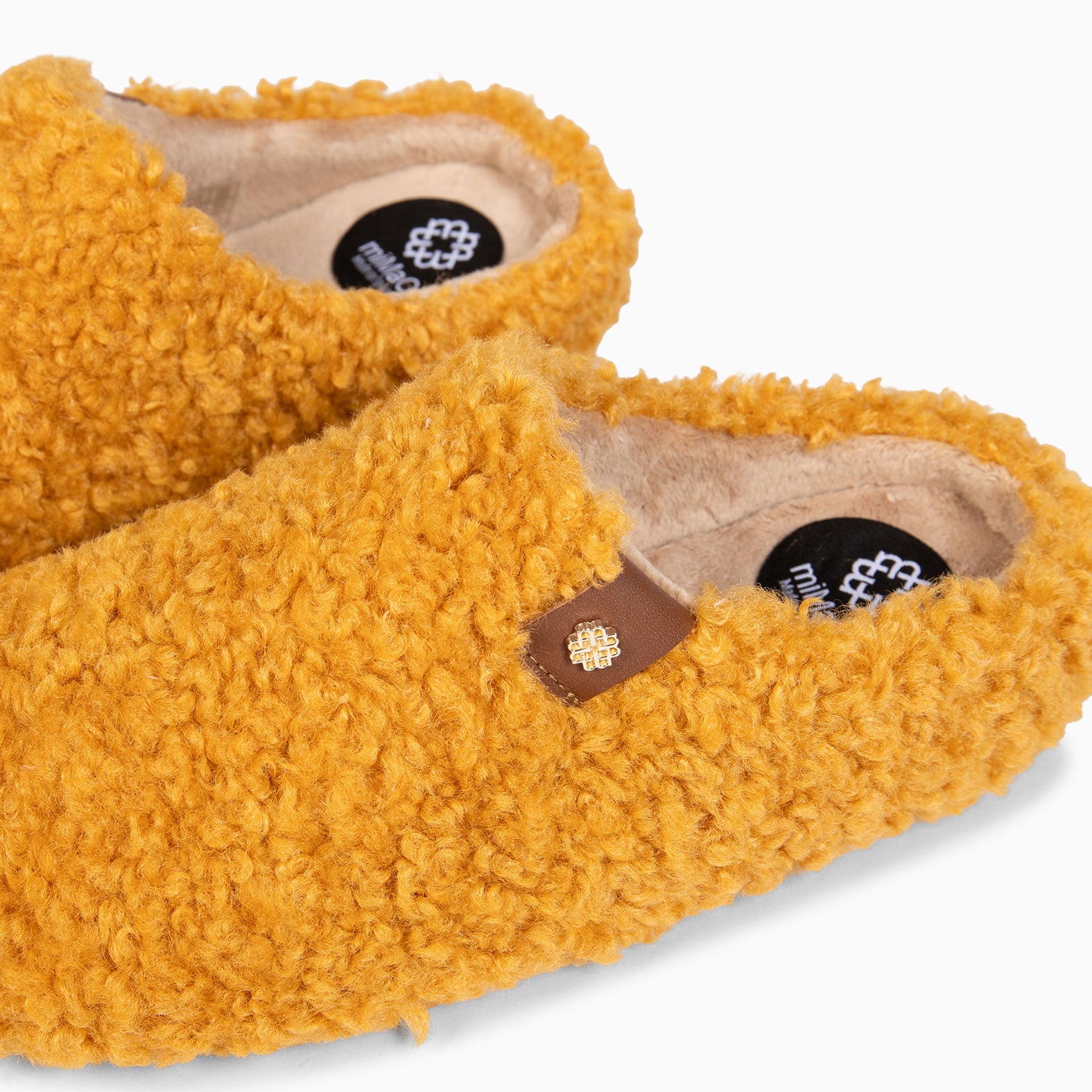 KOMFY DREAMS - Zapatillas de estar por casa ultra suaves OCRE