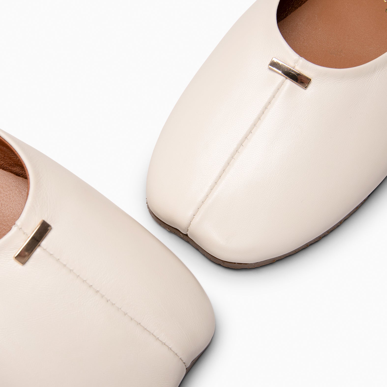 CALA - Bailarinas Baresoft de piel MARFIL