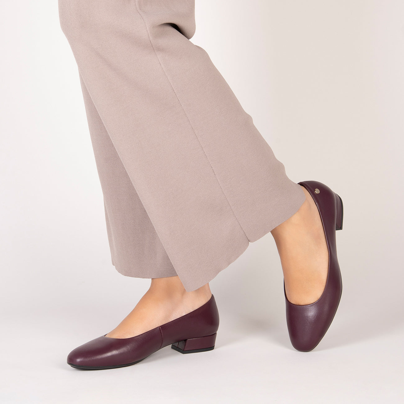 URBAN XS - Escarpins à petit talon en cuir BORDEAUX
