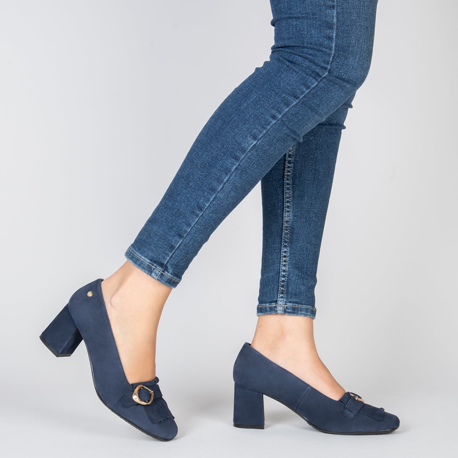 SISSI – NAVY BLOCK HEEL MOCCASINS