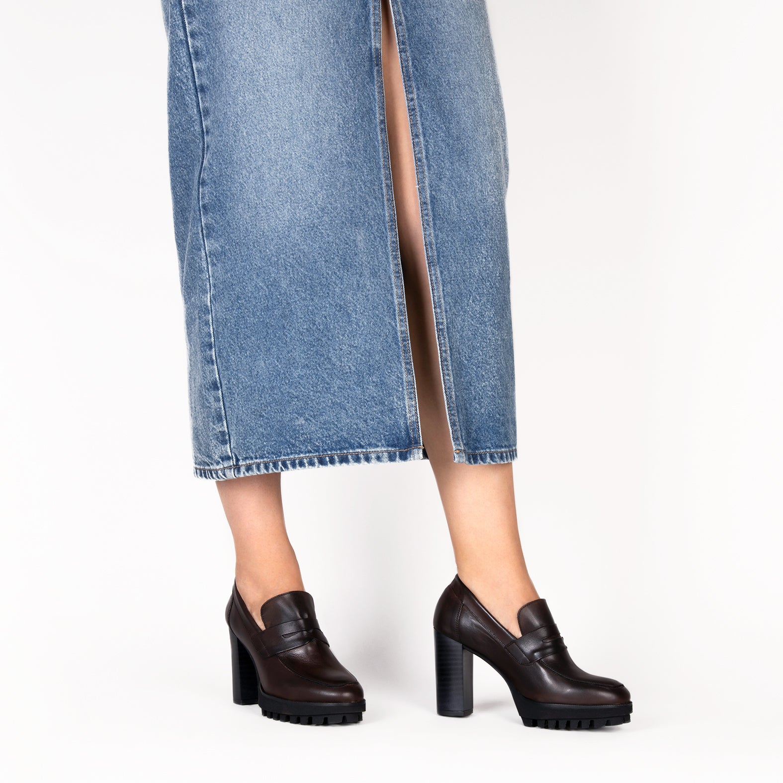 TREND - Mocasín con tacón y plataforma MARRON