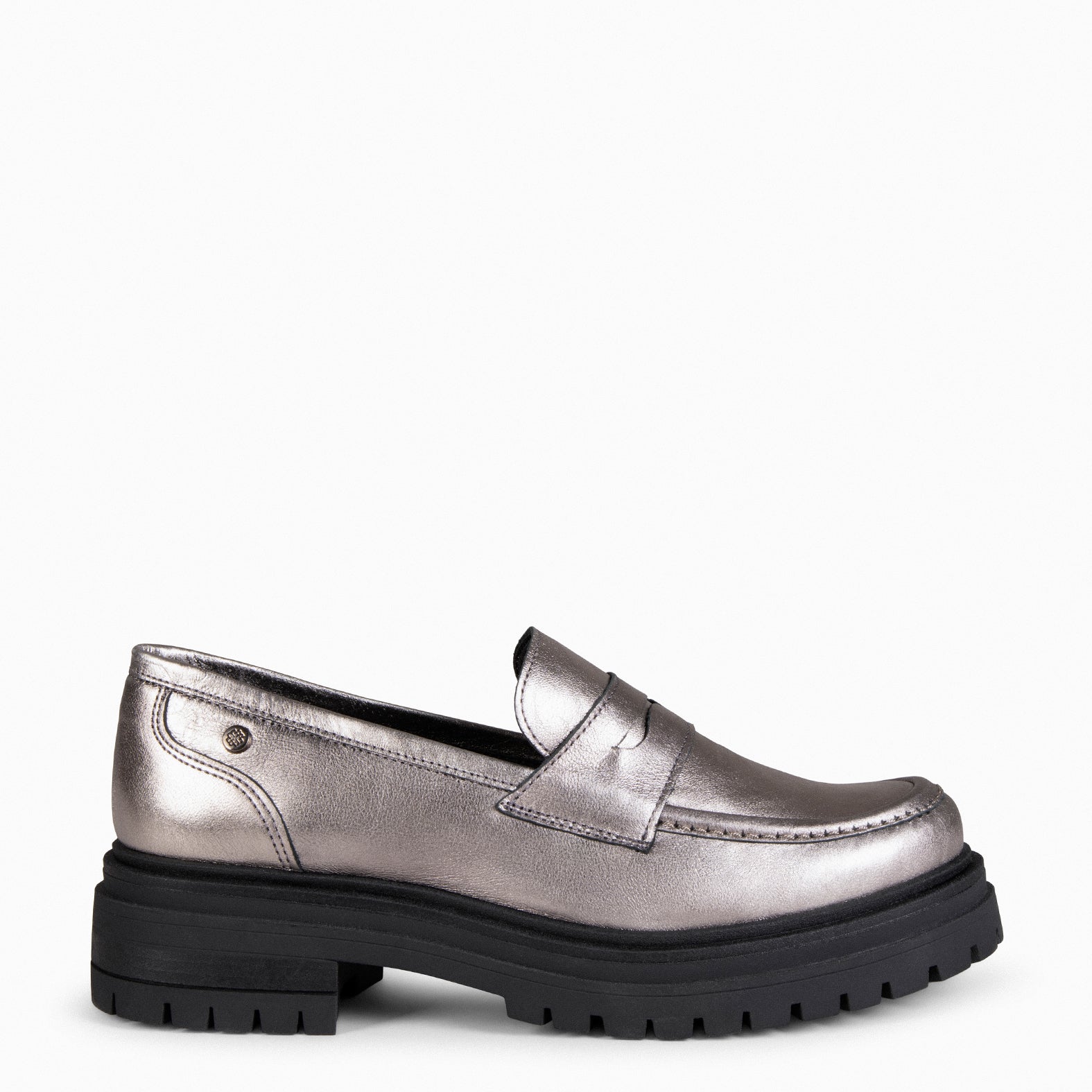 TAYLOR – METALLIC Moccasin with track sole