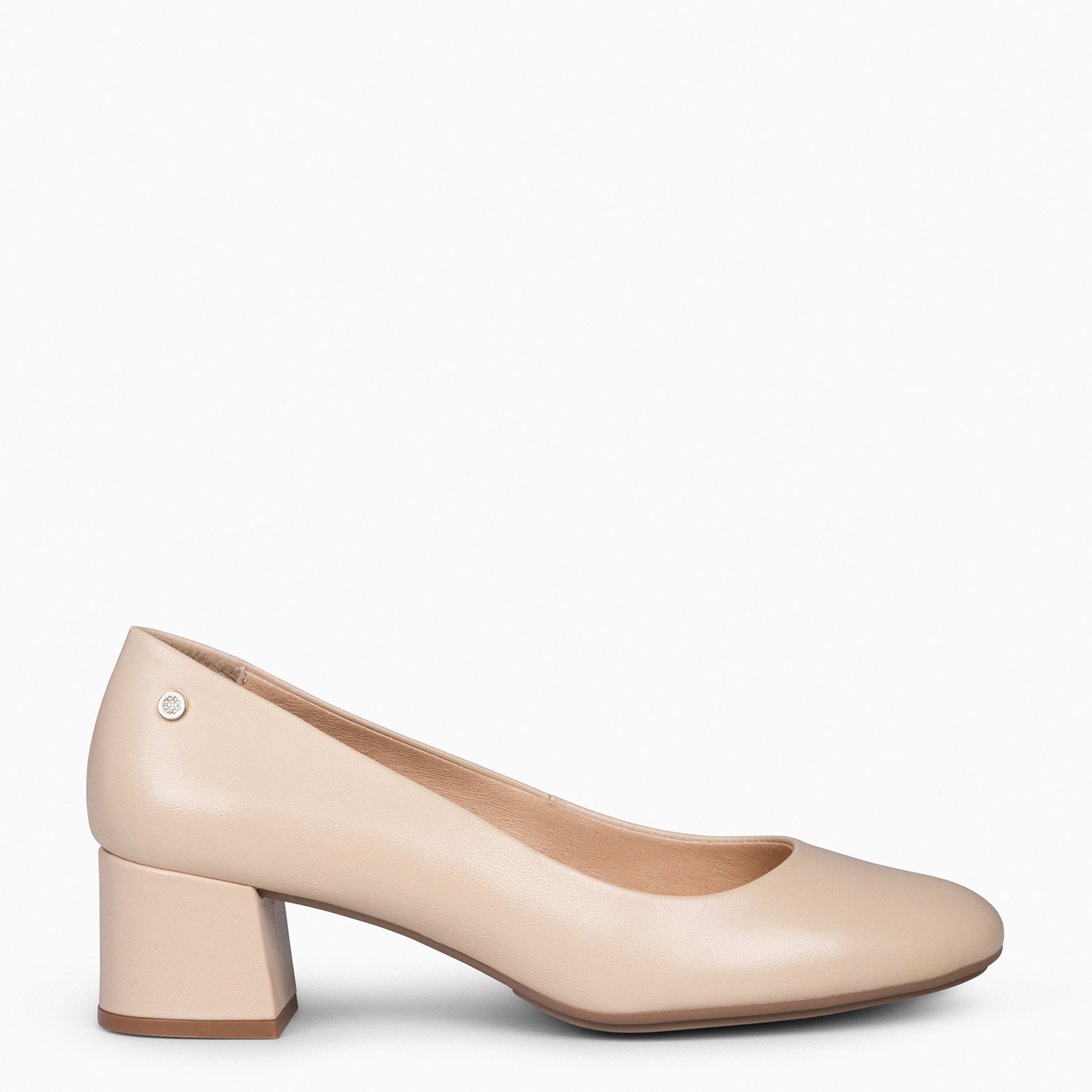 URBAN ROUND – BEIGE nappa leather low heels
