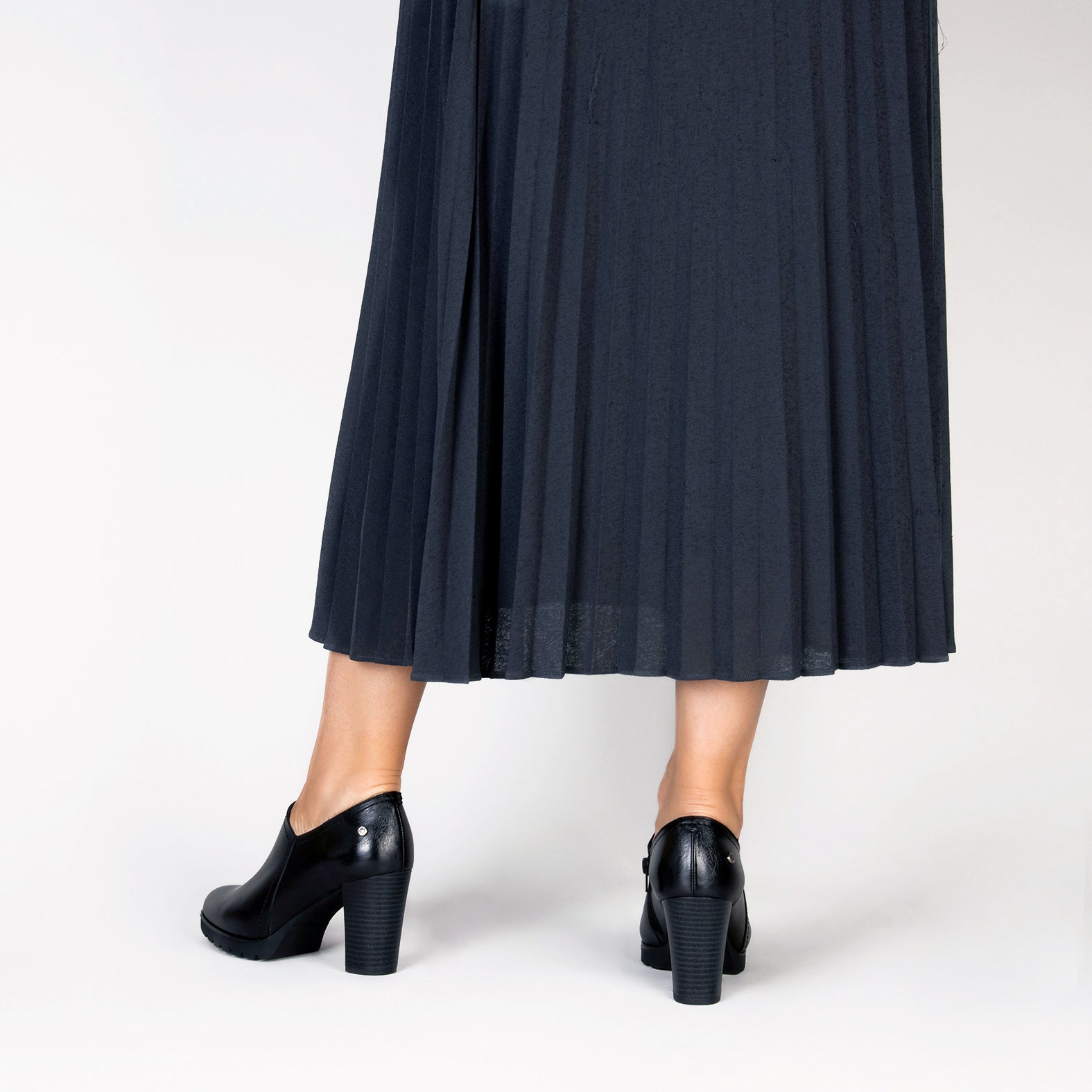 DAYANA - Botín tobillero en NEGRO