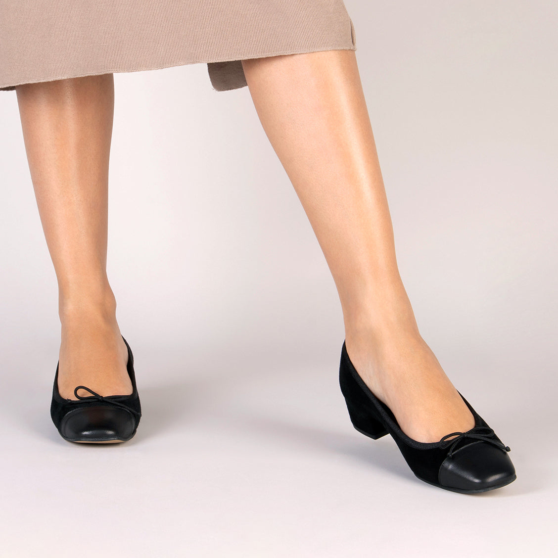 GLAMOUR - Bailarinas con tacón y puntera NEGRO