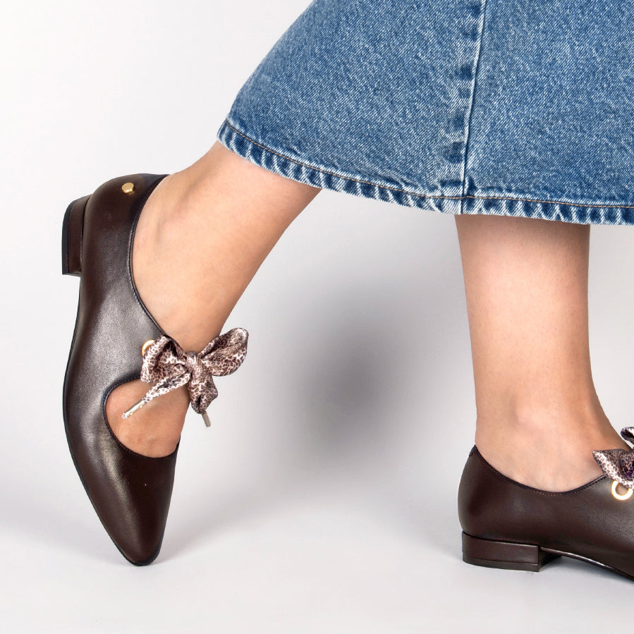 CATALINA – Merceditas elegantes con lazo MARRON