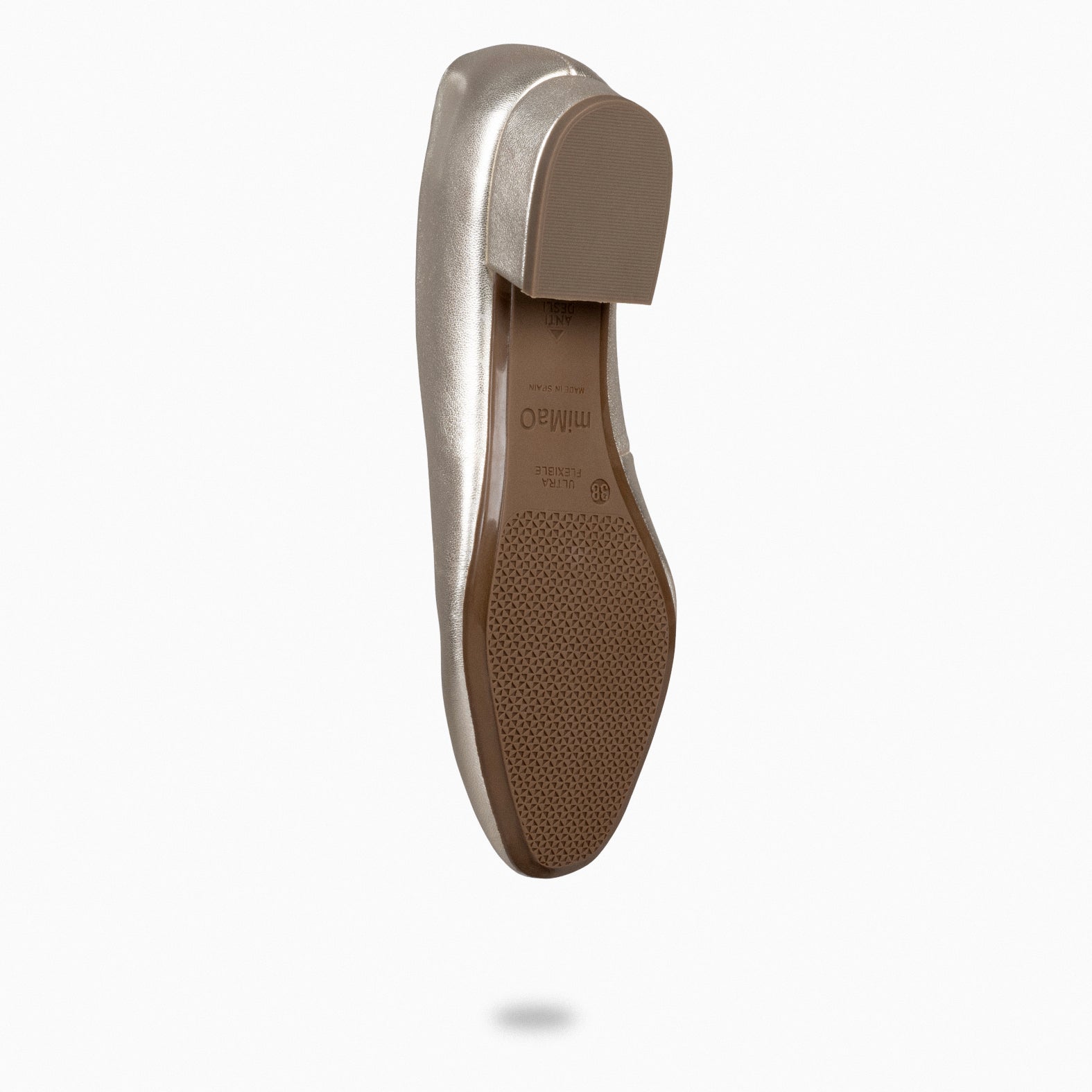 URBAN XS – Zapatos de tacón bajo de napa metalizada PLATINO