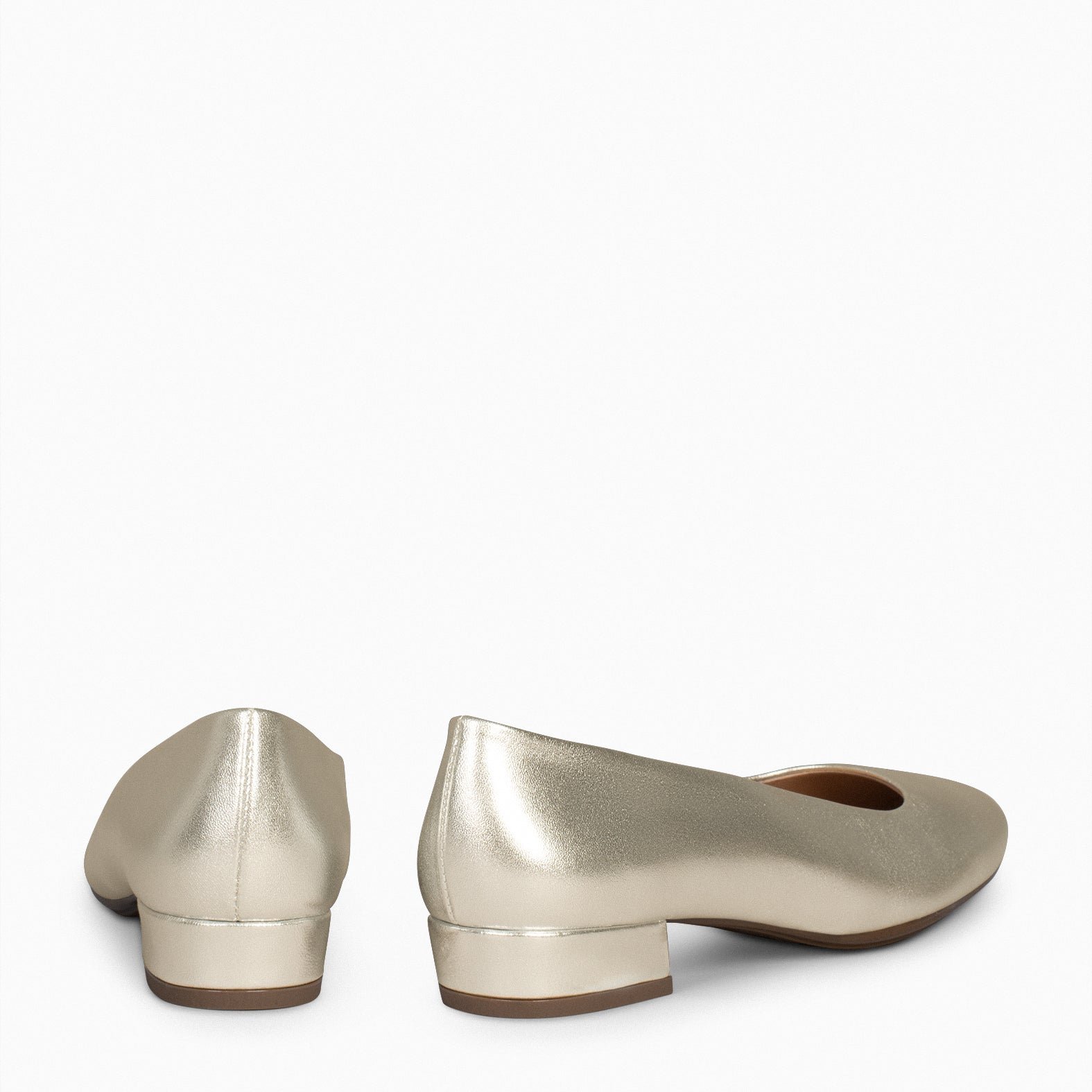 URBAN XS –  GOLDEN low-heeled metallic shoes