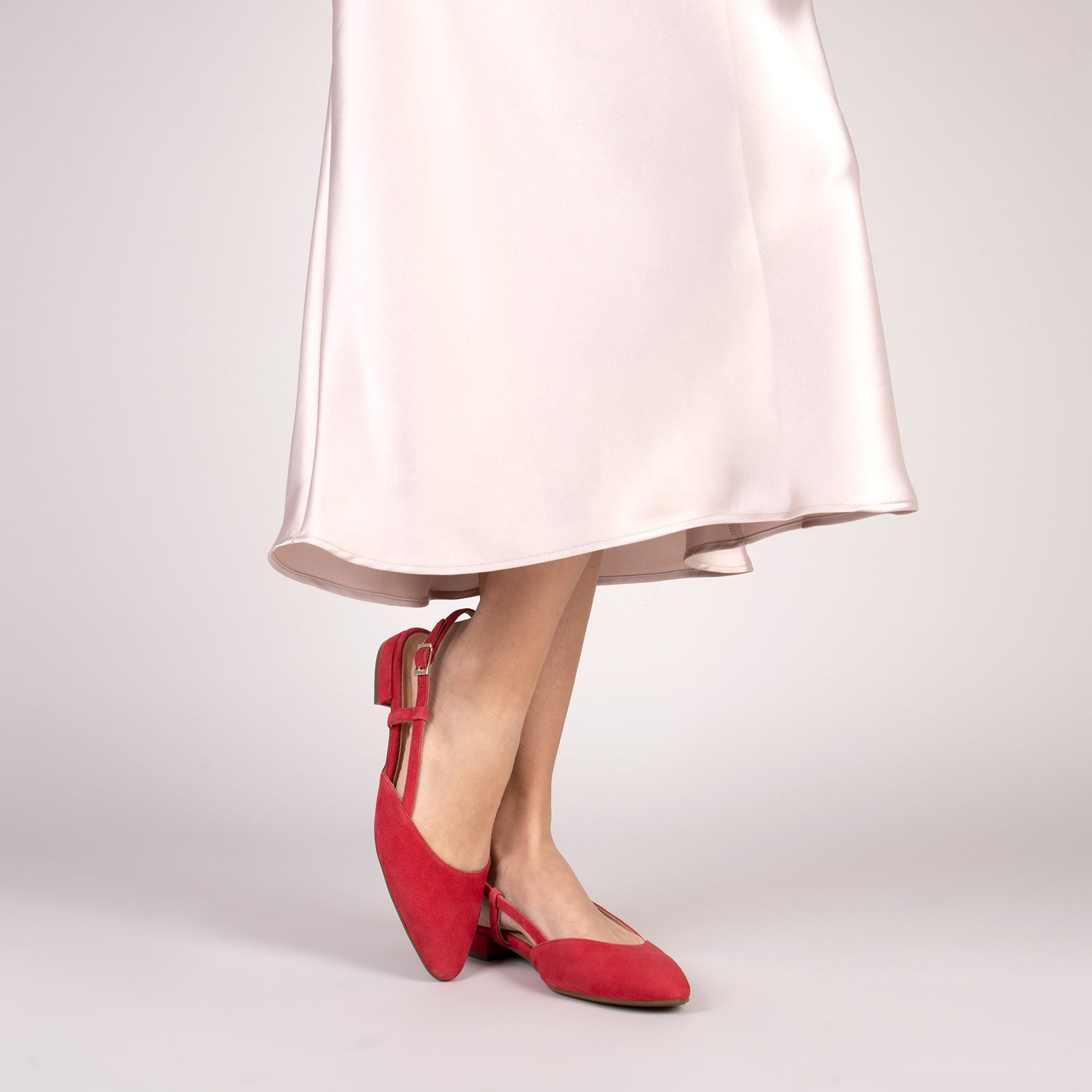 BRUNCH - Slingbacks à petit talon en daim ROUGE