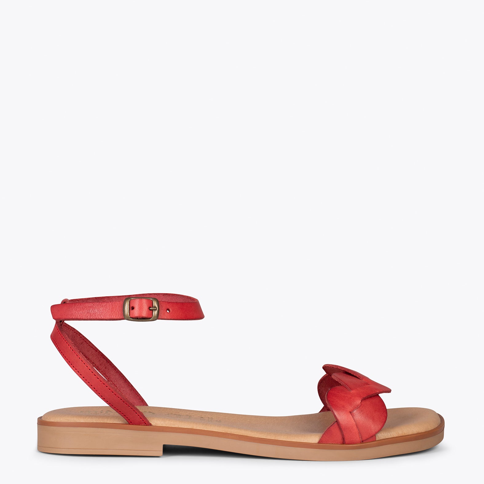 ARECA – RED flat sandal with braided upper