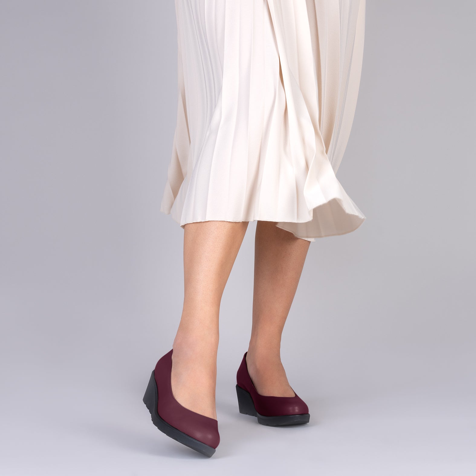 IRIS - Zapatos de salón con cuña BURDEOS