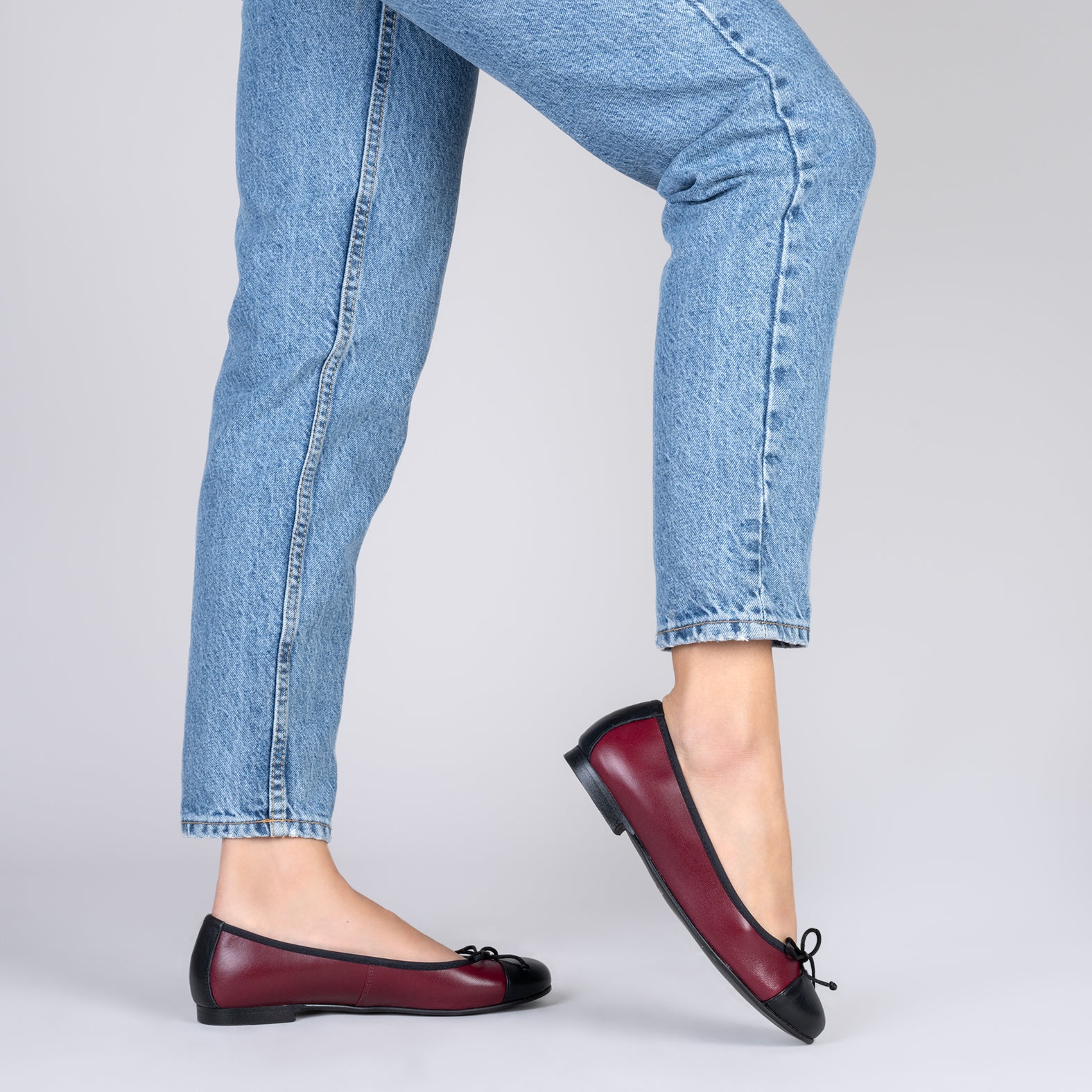 Burgundy hot sale ballet pumps