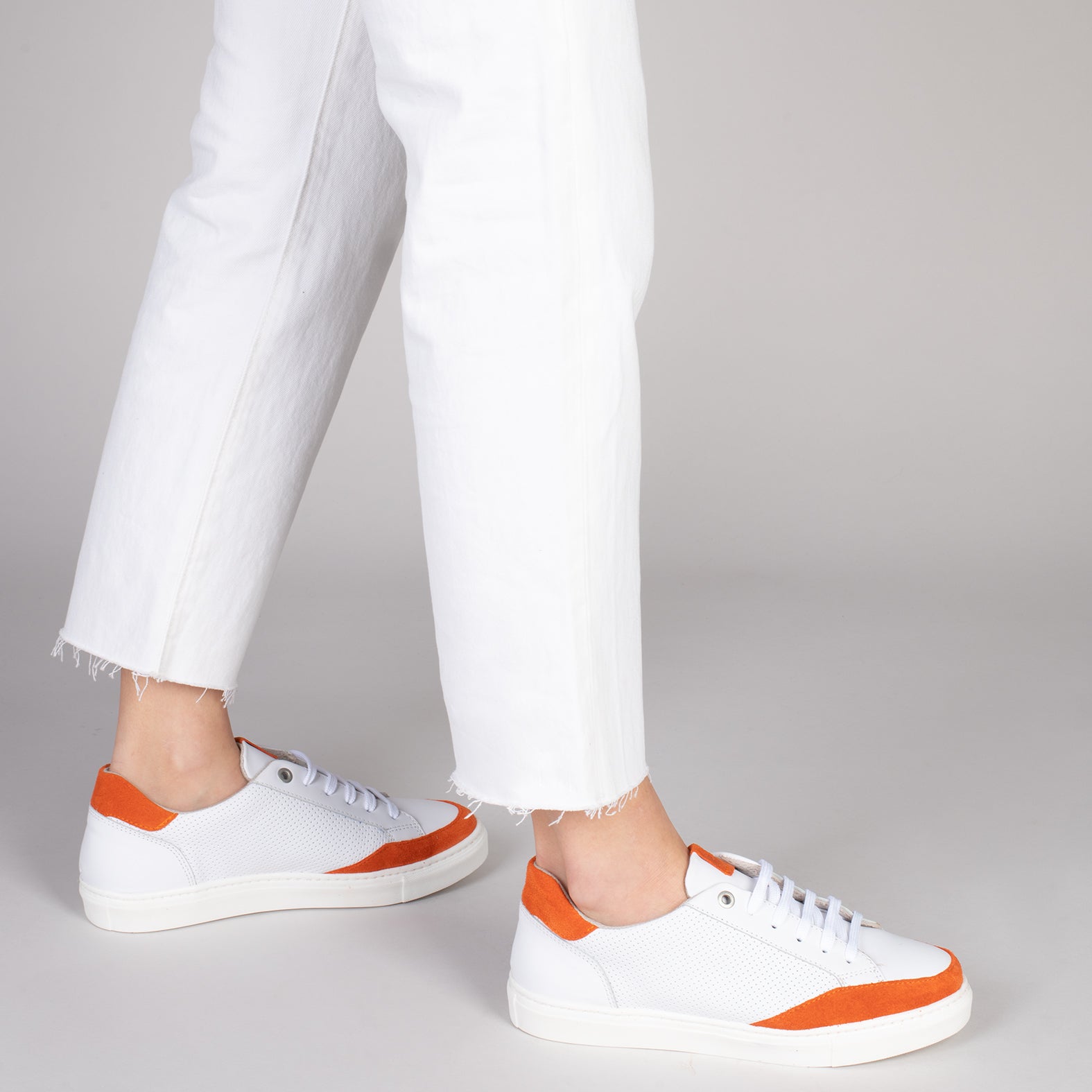 SNEAKER DOTS – ORANGE casual sneaker