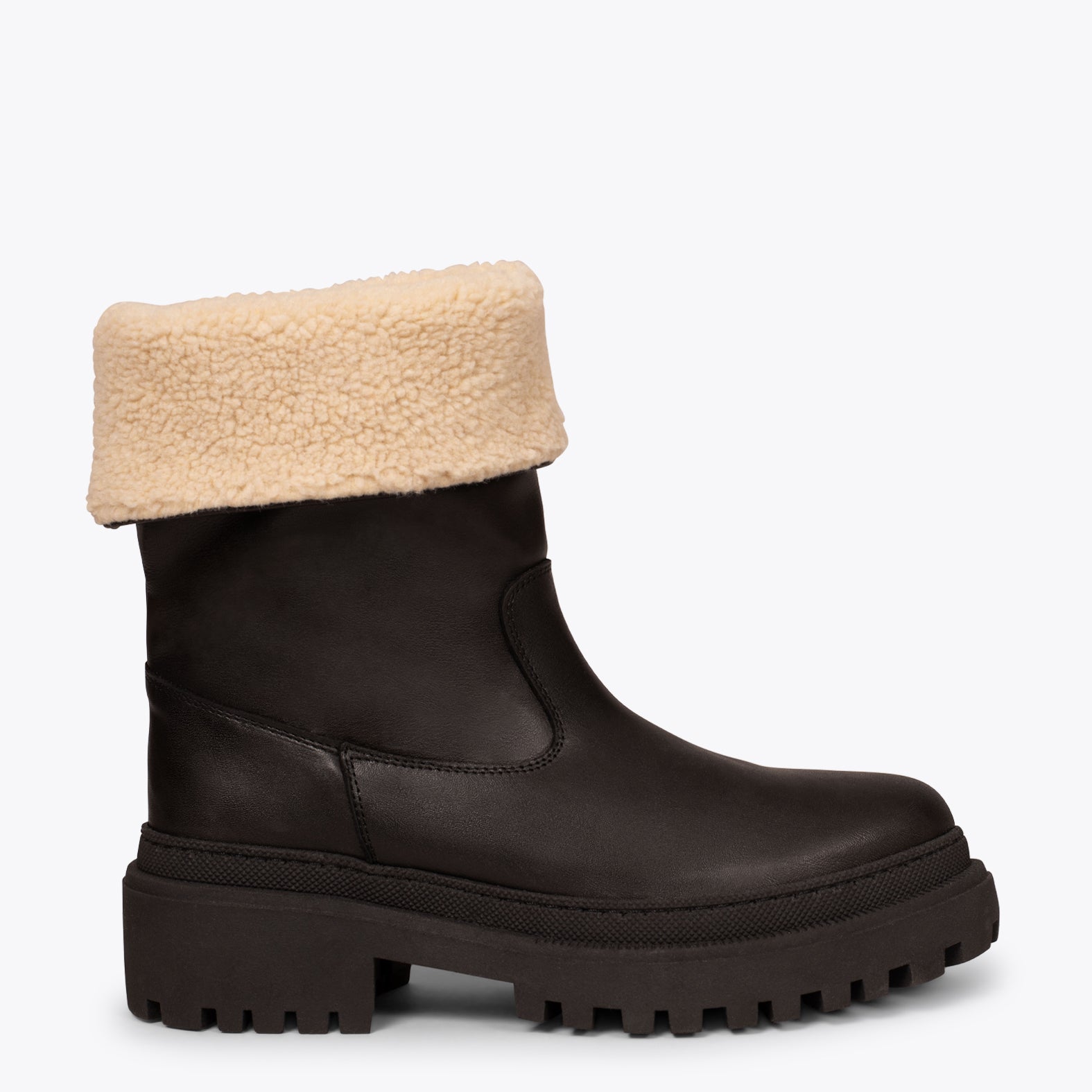 POLAR – BLACK boot crafted in soft nappa leather