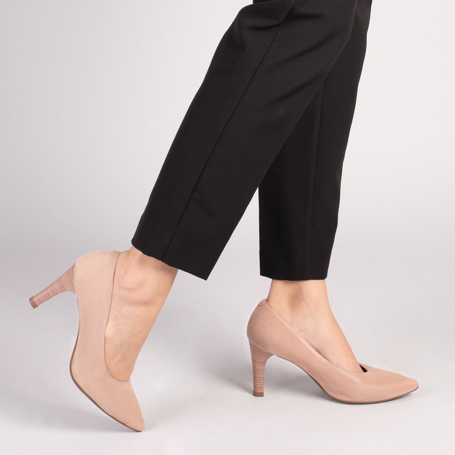 GLAM FANTASY – NUDE elegant high heels