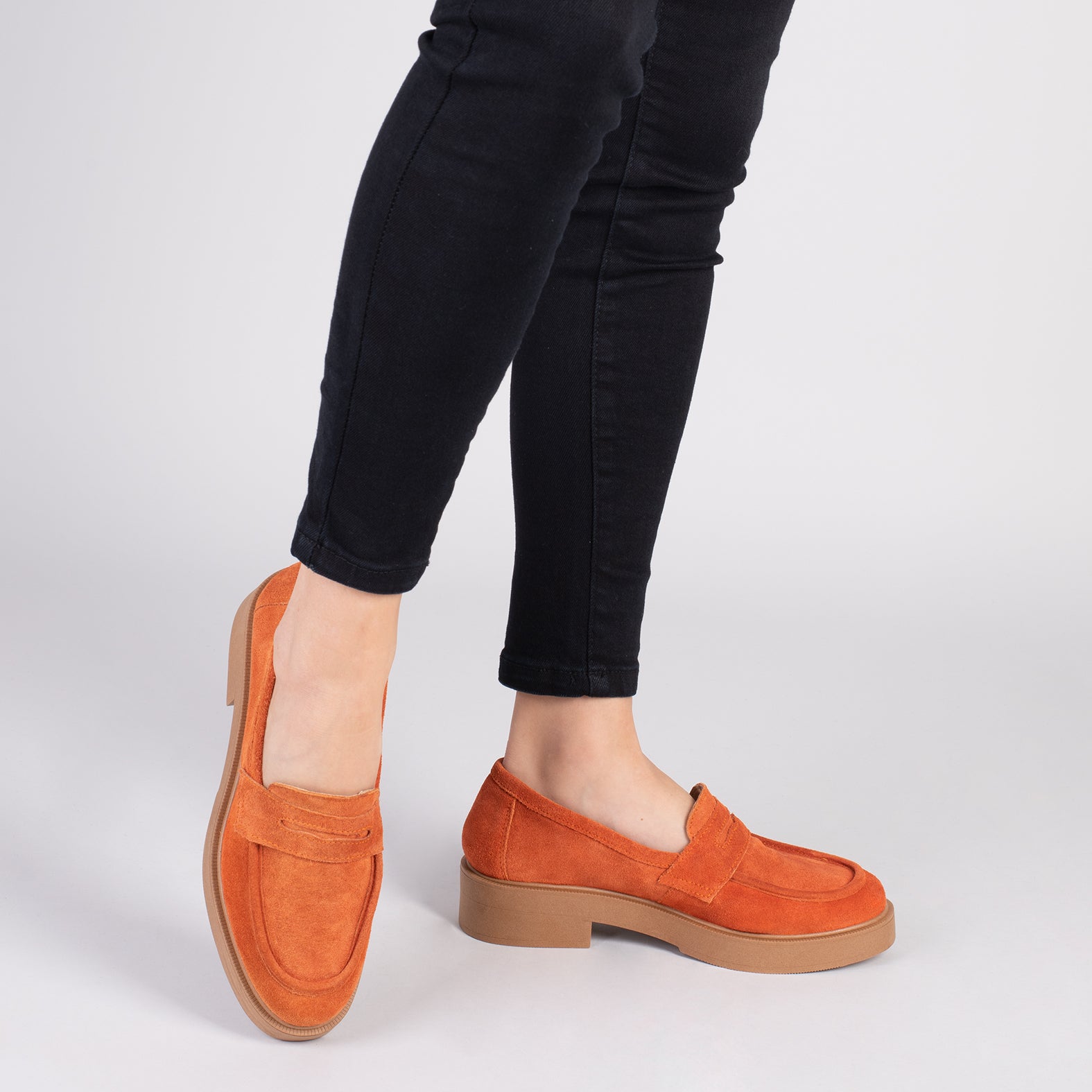 CASUAL – ORANGE classic moccasins with mask