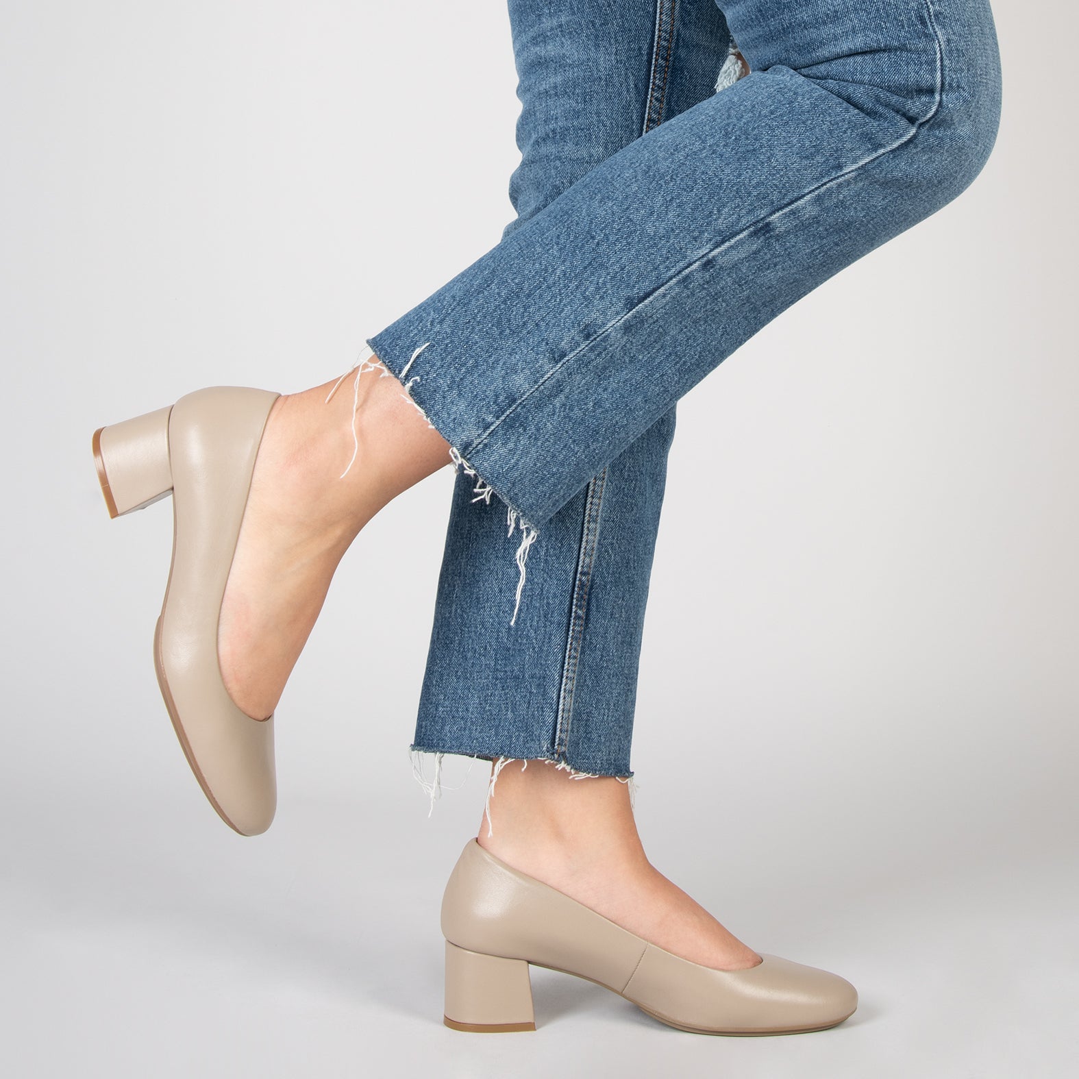 URBAN REDONDO SALON - Zapatos de tacón bajo de napa TAUPE