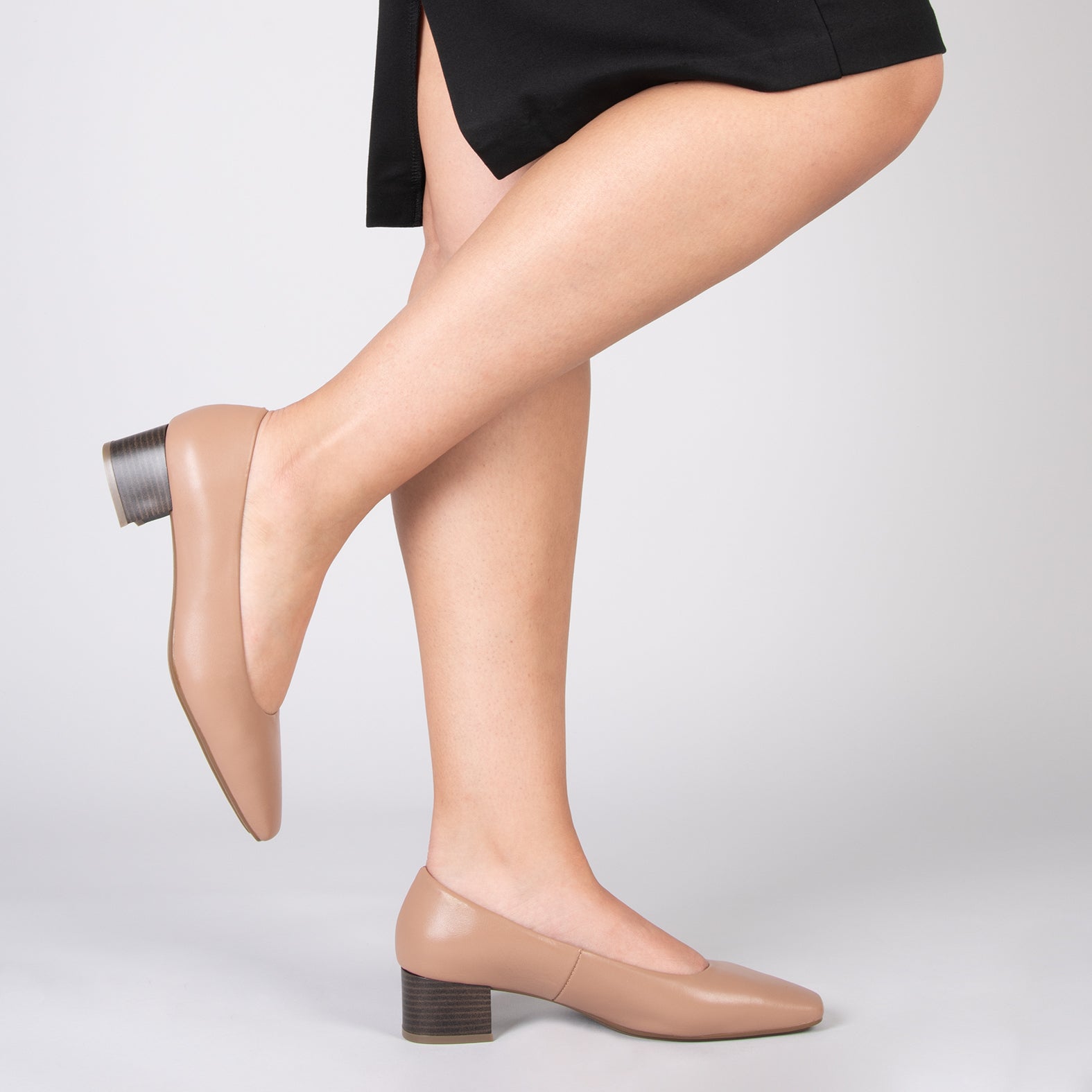 URBAN LADY – Chaussures à talon bas en cuir nappa NUDE