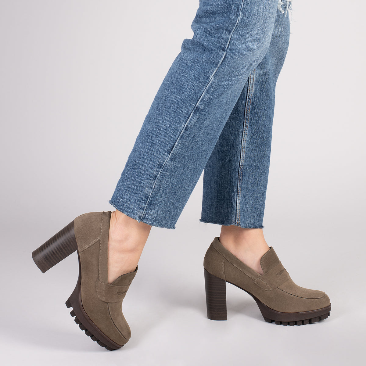 TREND – Mocasín con tacón y plataforma TAUPE