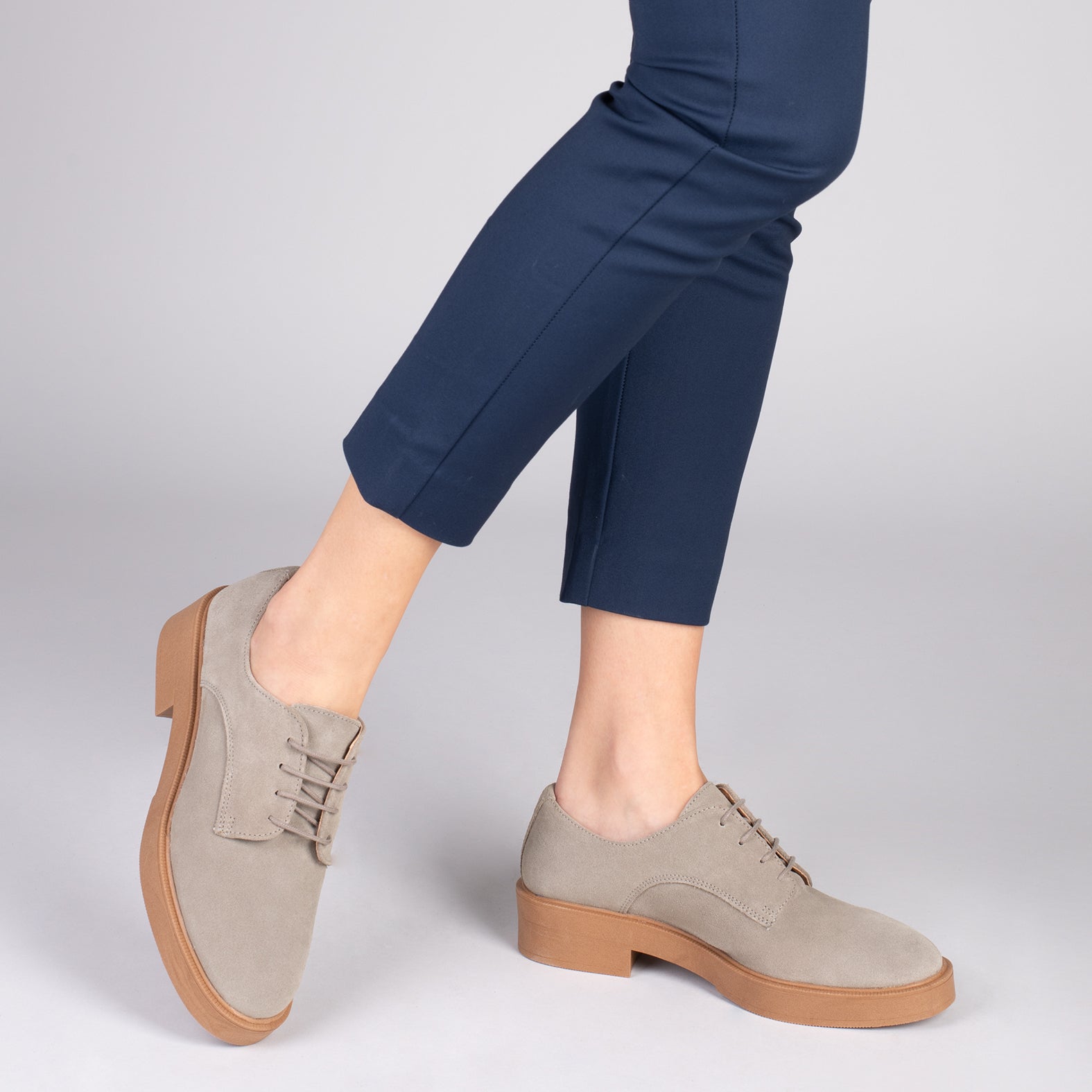 BLUCHER – GREY classic flats with laces