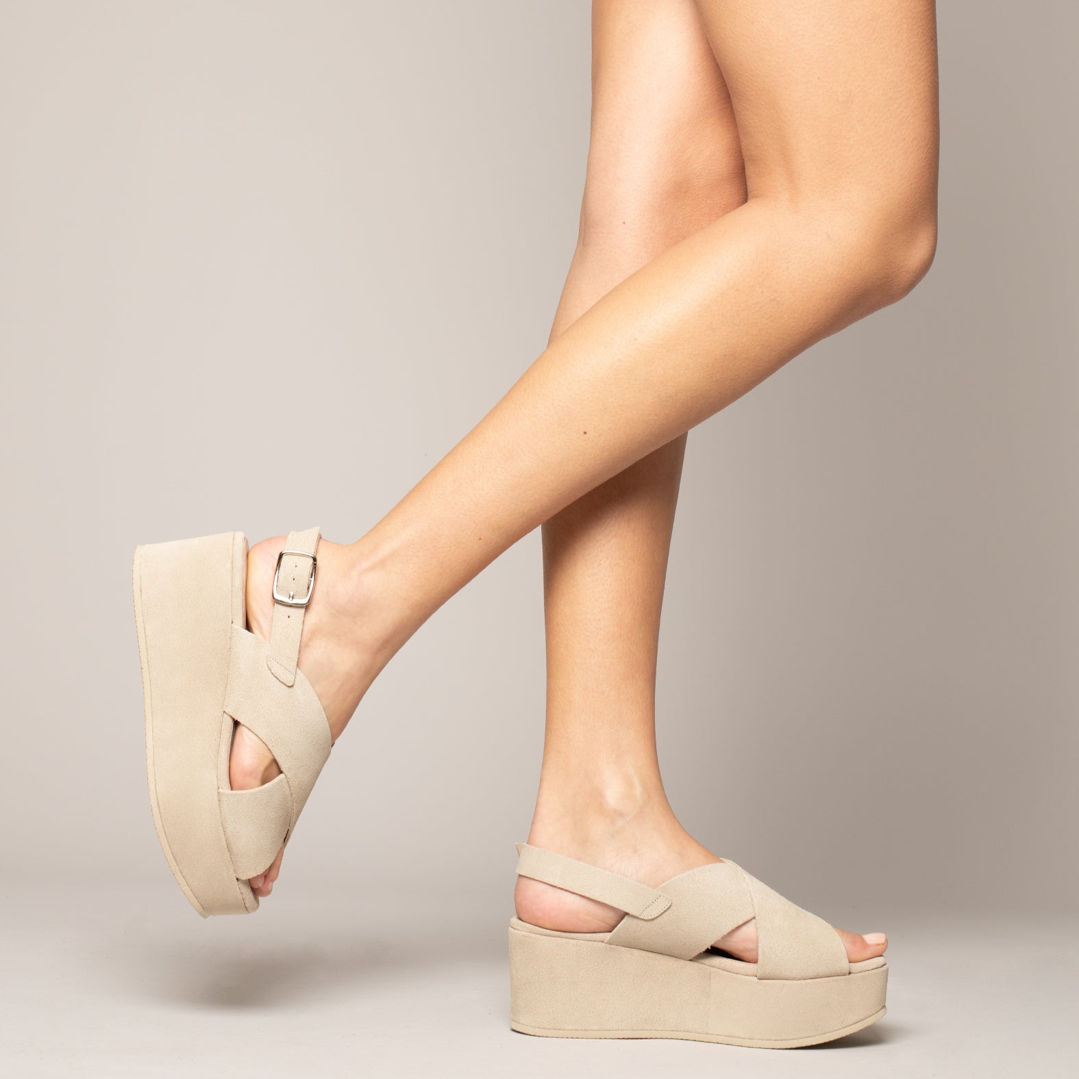 Sandalias con Plataforma Sandalias de Plataforma Beige miMaO