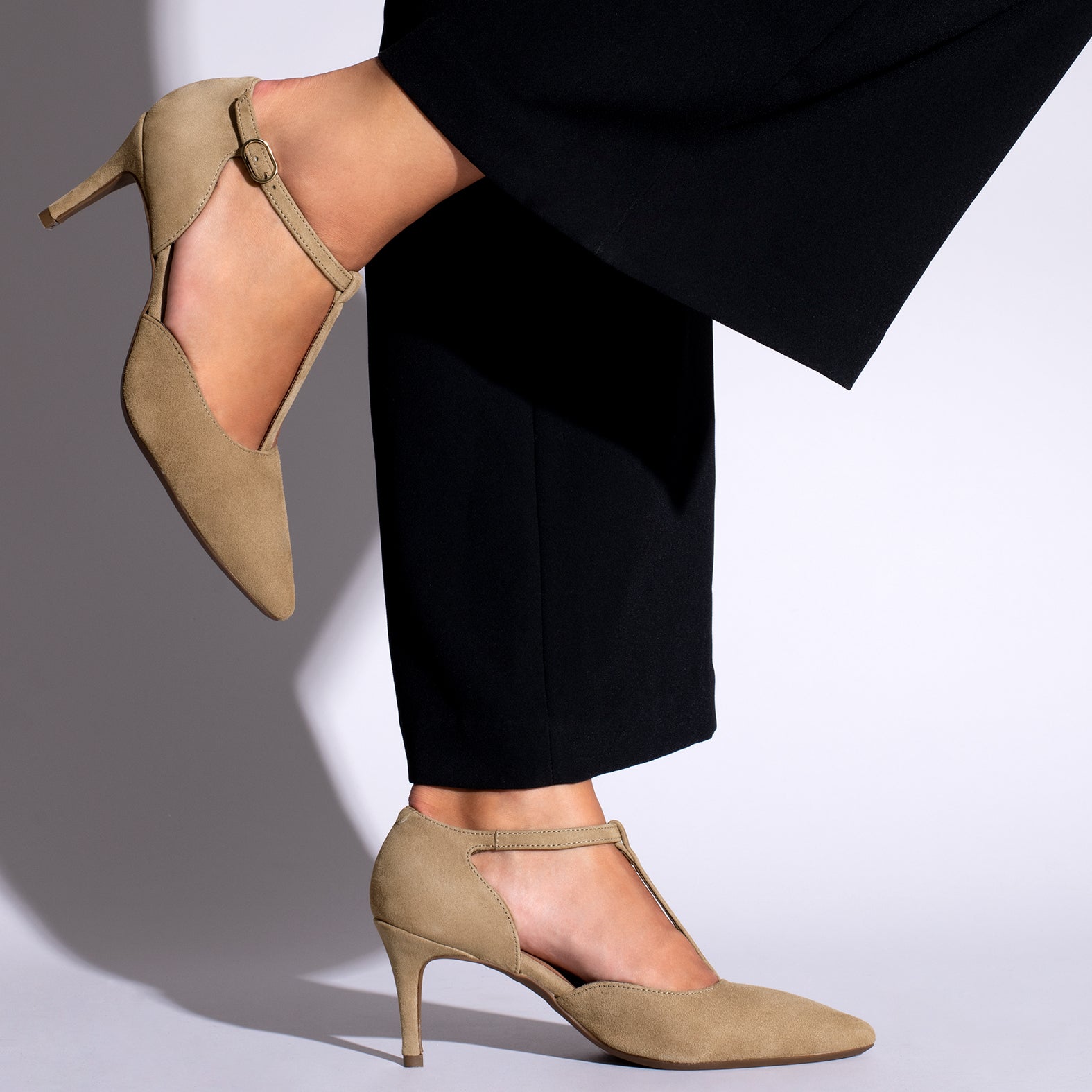 Beige court shoes outlet mid heel