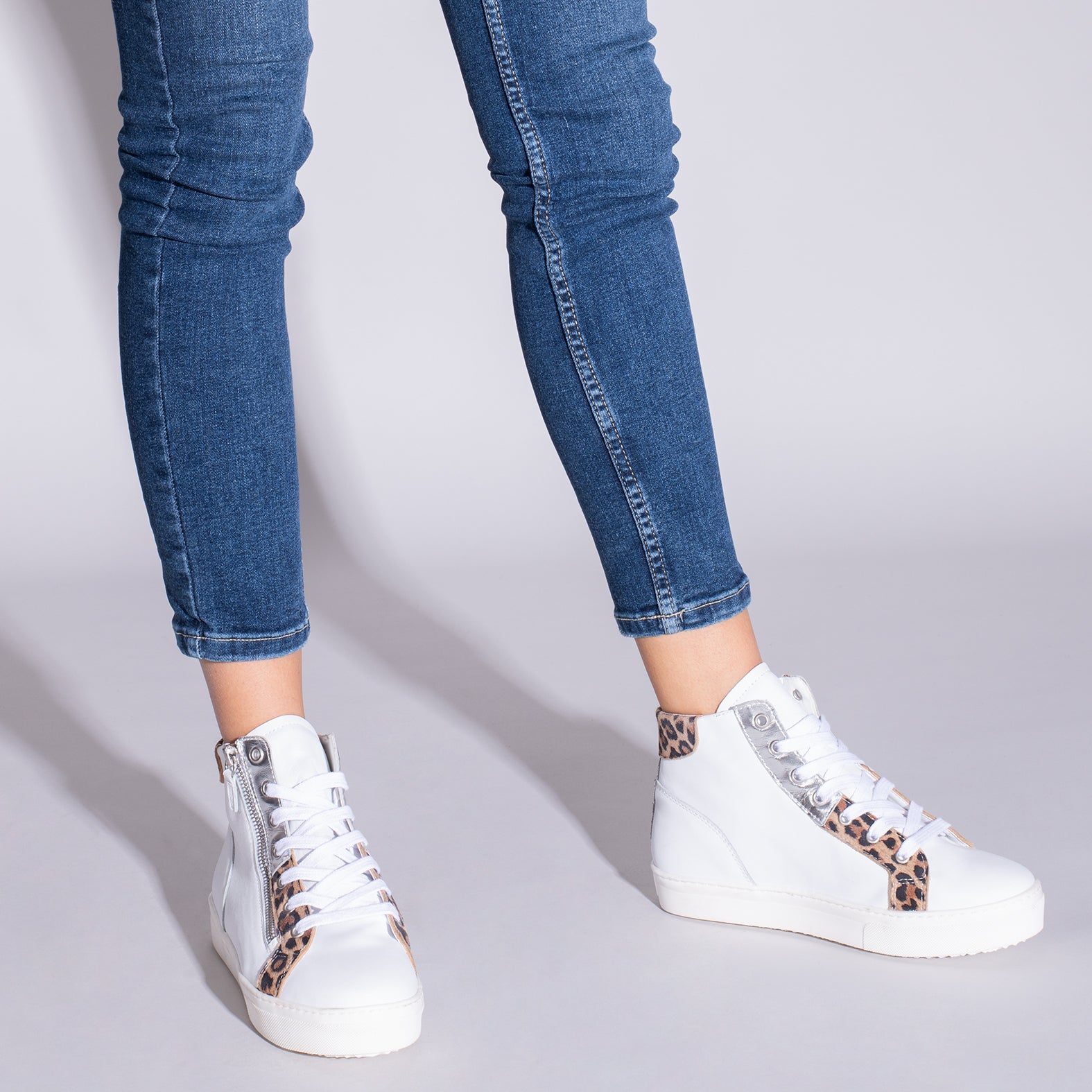STAR - WHITE sneakers with platform