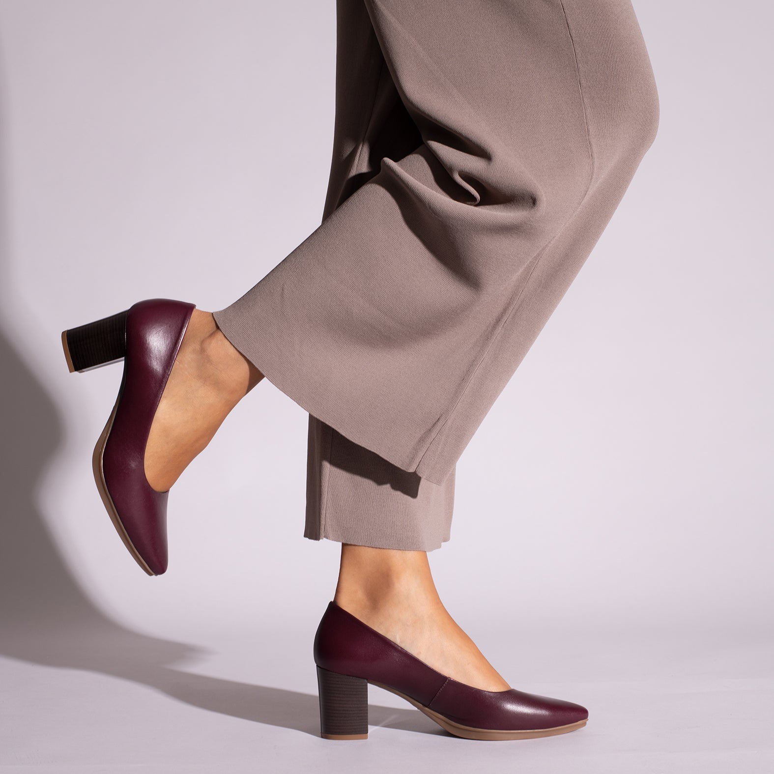 URBAN S SALON - BURGUNDY mid heel