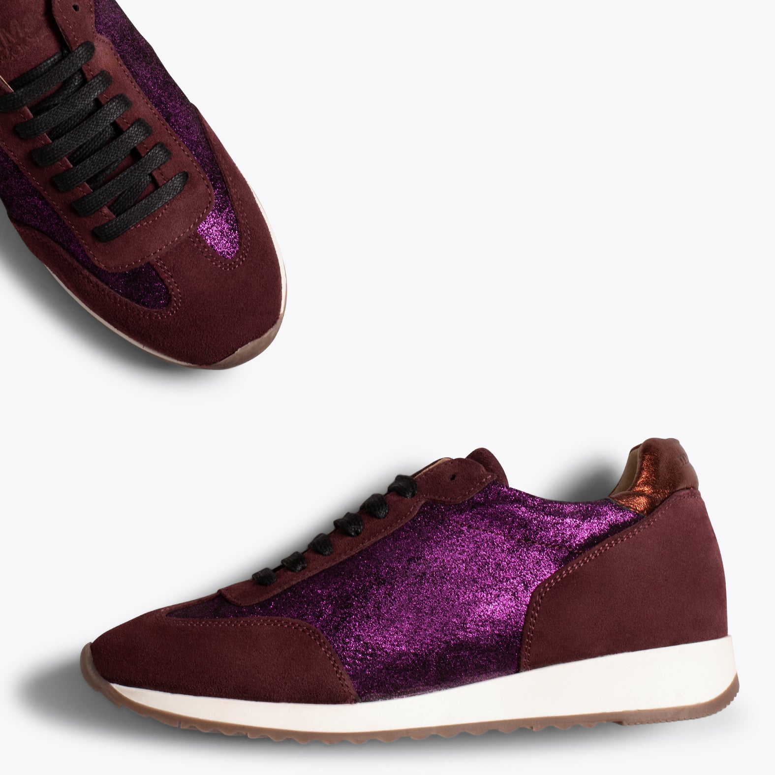 CASUAL – BURGUNDY sneaker with metallic leather detail