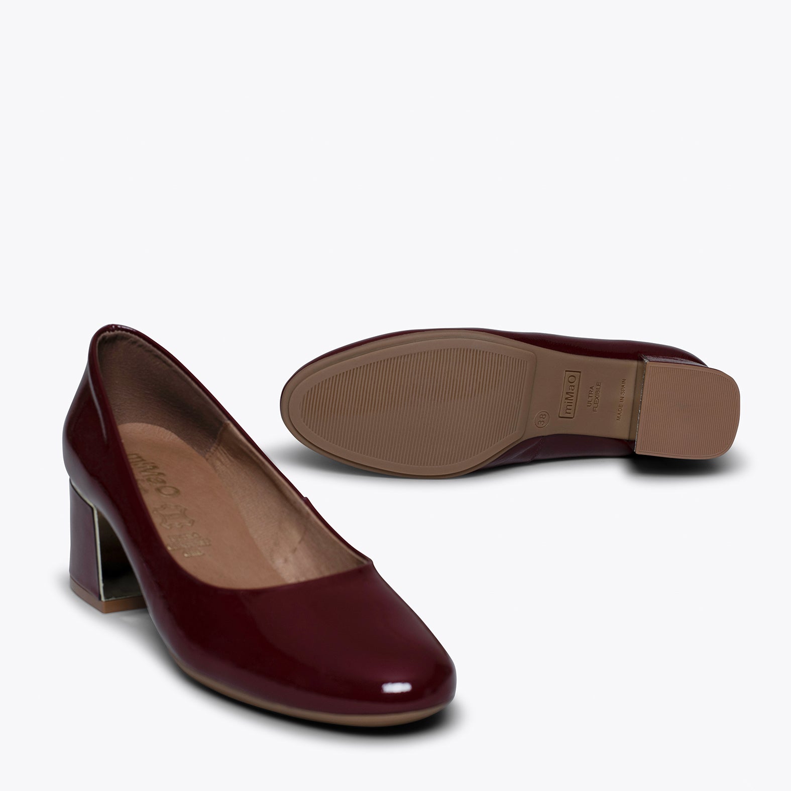 URBAN DAMA – Zapato de charol de tacón medio GRANATE