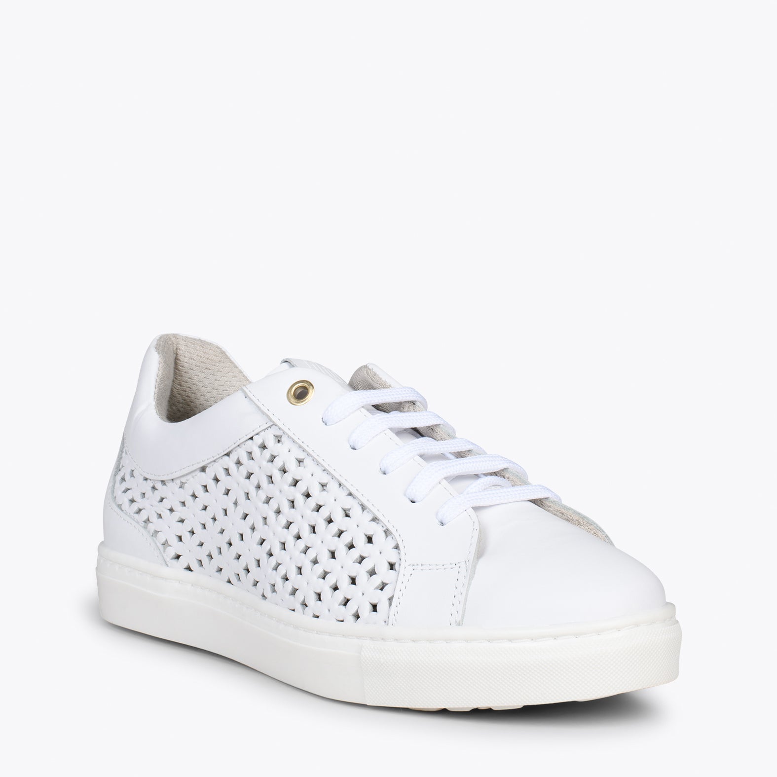 BREATHE – WHITE nappa sneakers with dye-cutting design