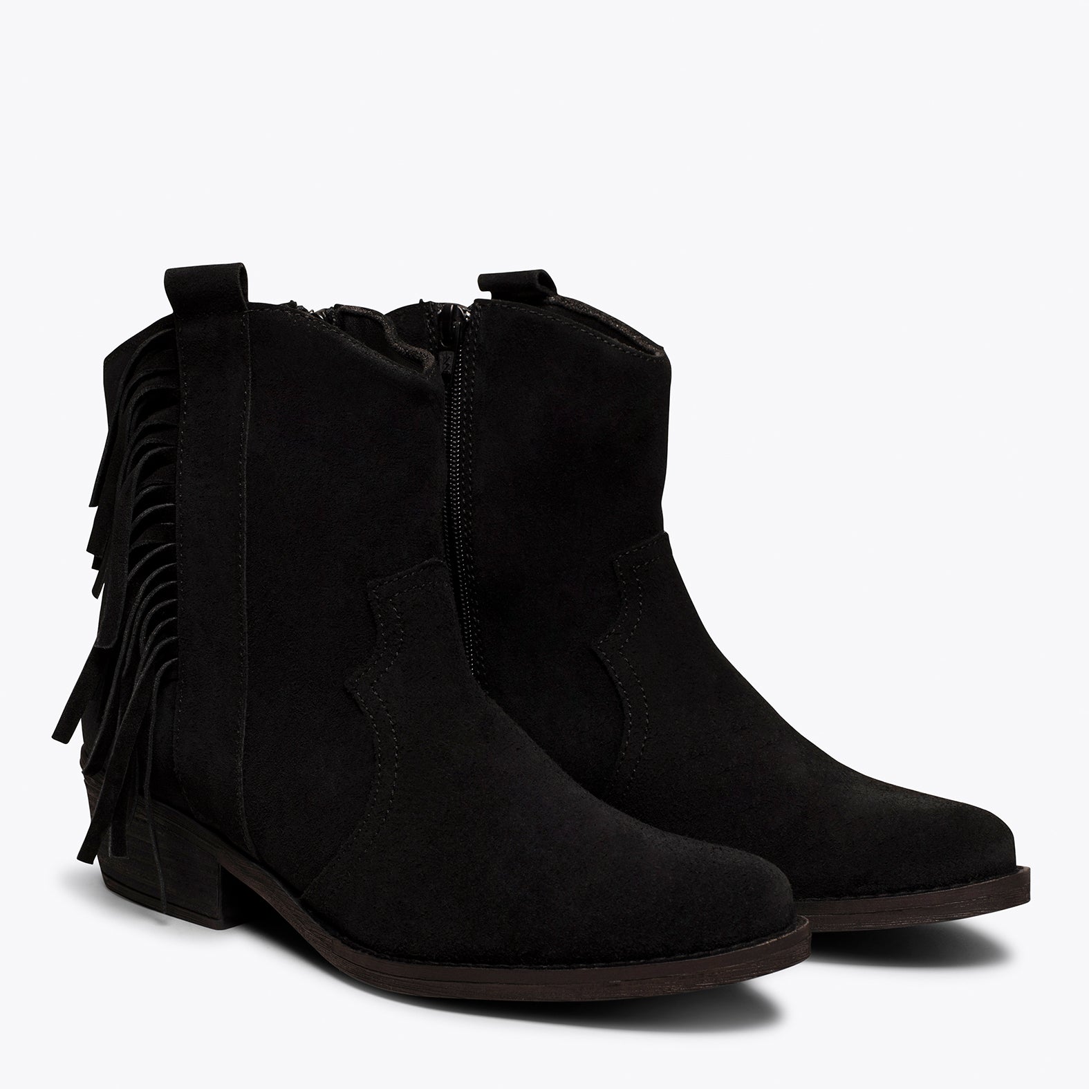 BOHO – BLACK low heel bootie with fringes
