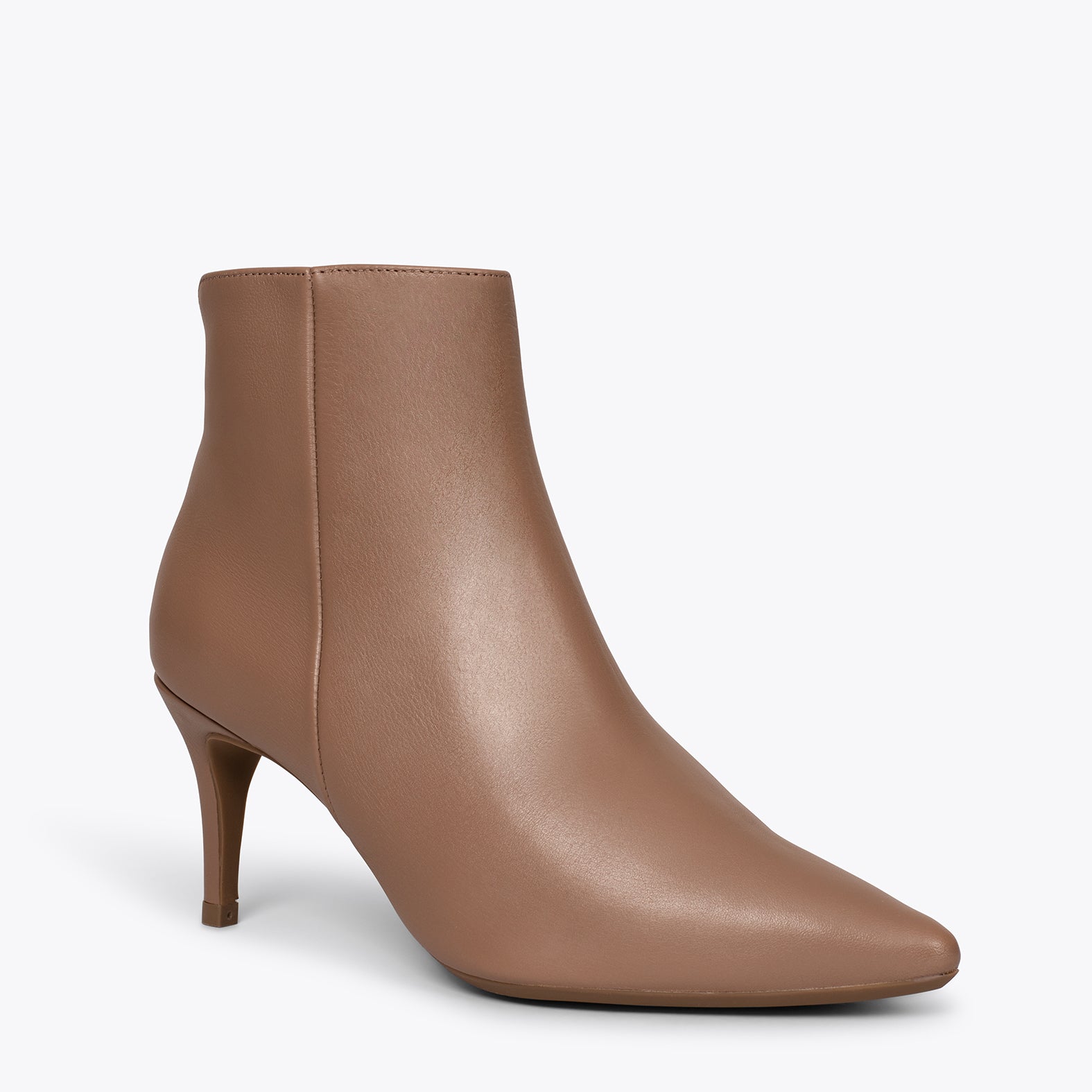 OUTFIT – MAKE UP suede high heel bootie