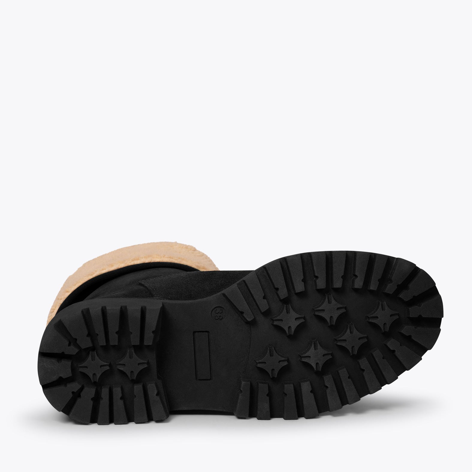 POLAR – BLACK boot crafted in water-repellent suede