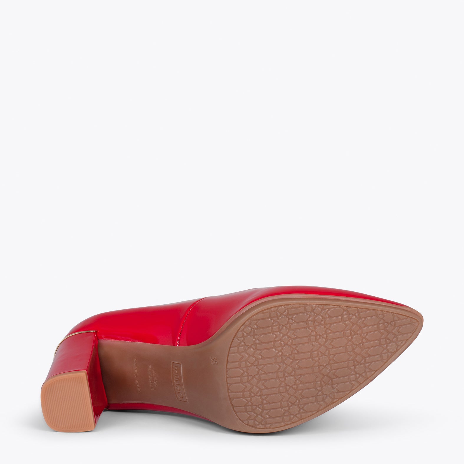URBAN CHAROL – Zapatos de tacón de charol con adorno metálico ROJO