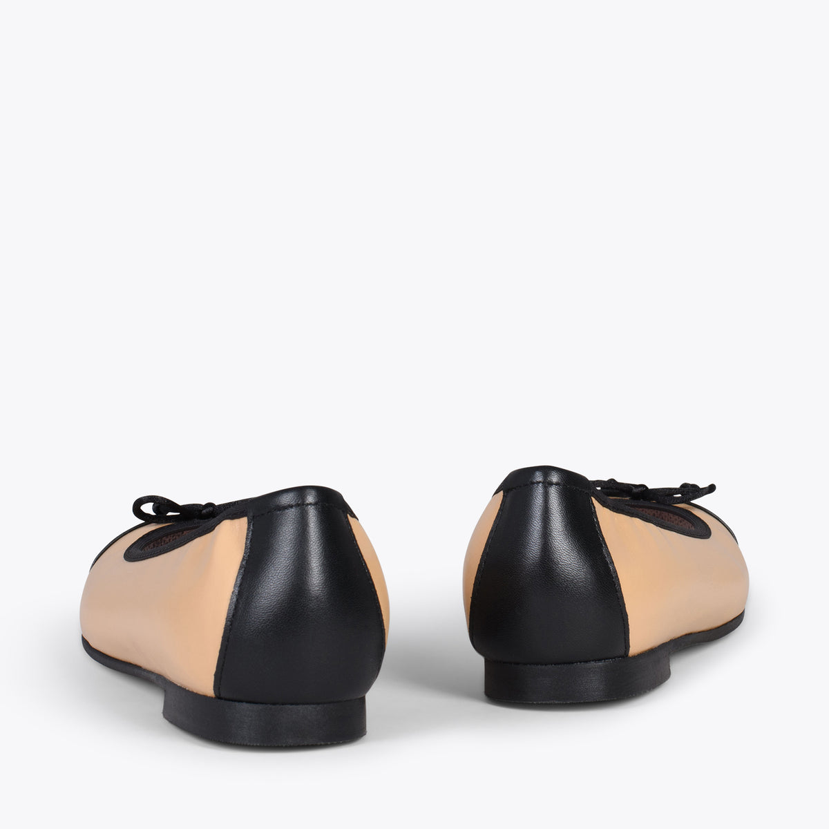 BALLET – SAND ballerina flats with black toe