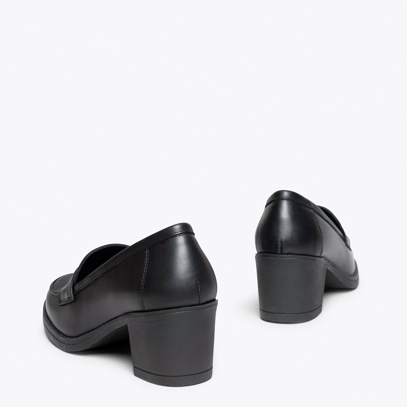 MOKKA – Mocassin en cuir nappa à talon NOIR