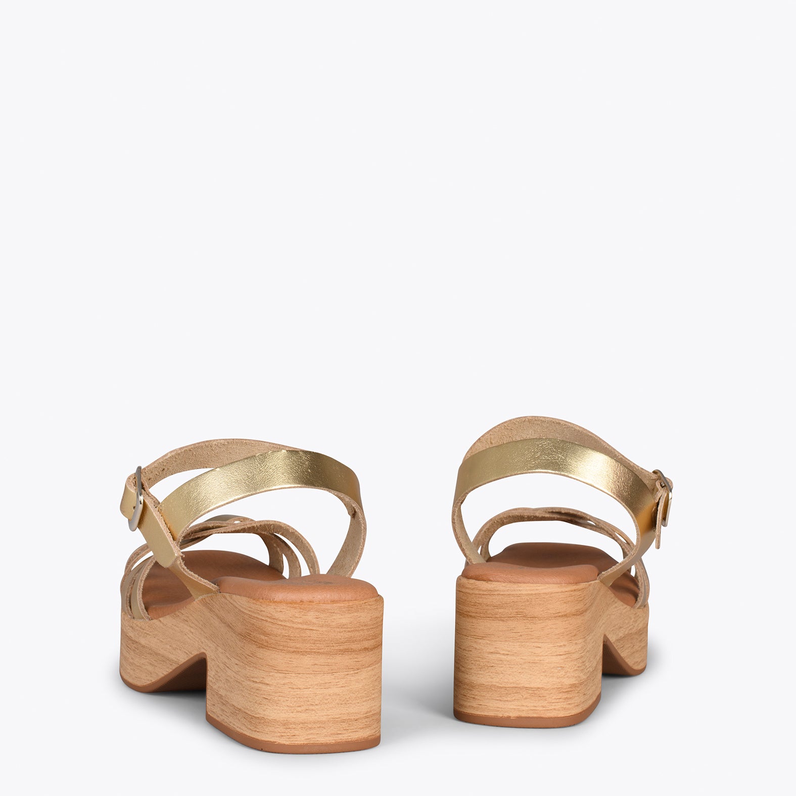 WOOD – Sandalias imitación madera con tiras PLATINO