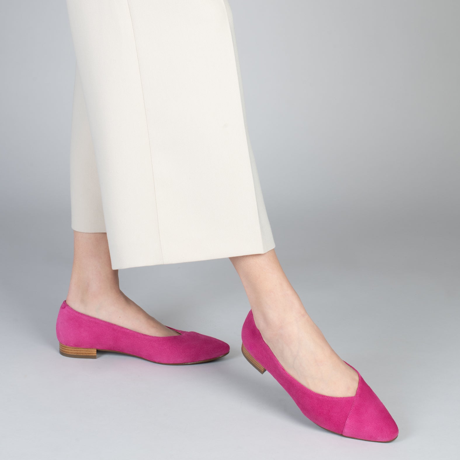 MARIE – Zapatos de tacón bajo de punta fina FUCSIA