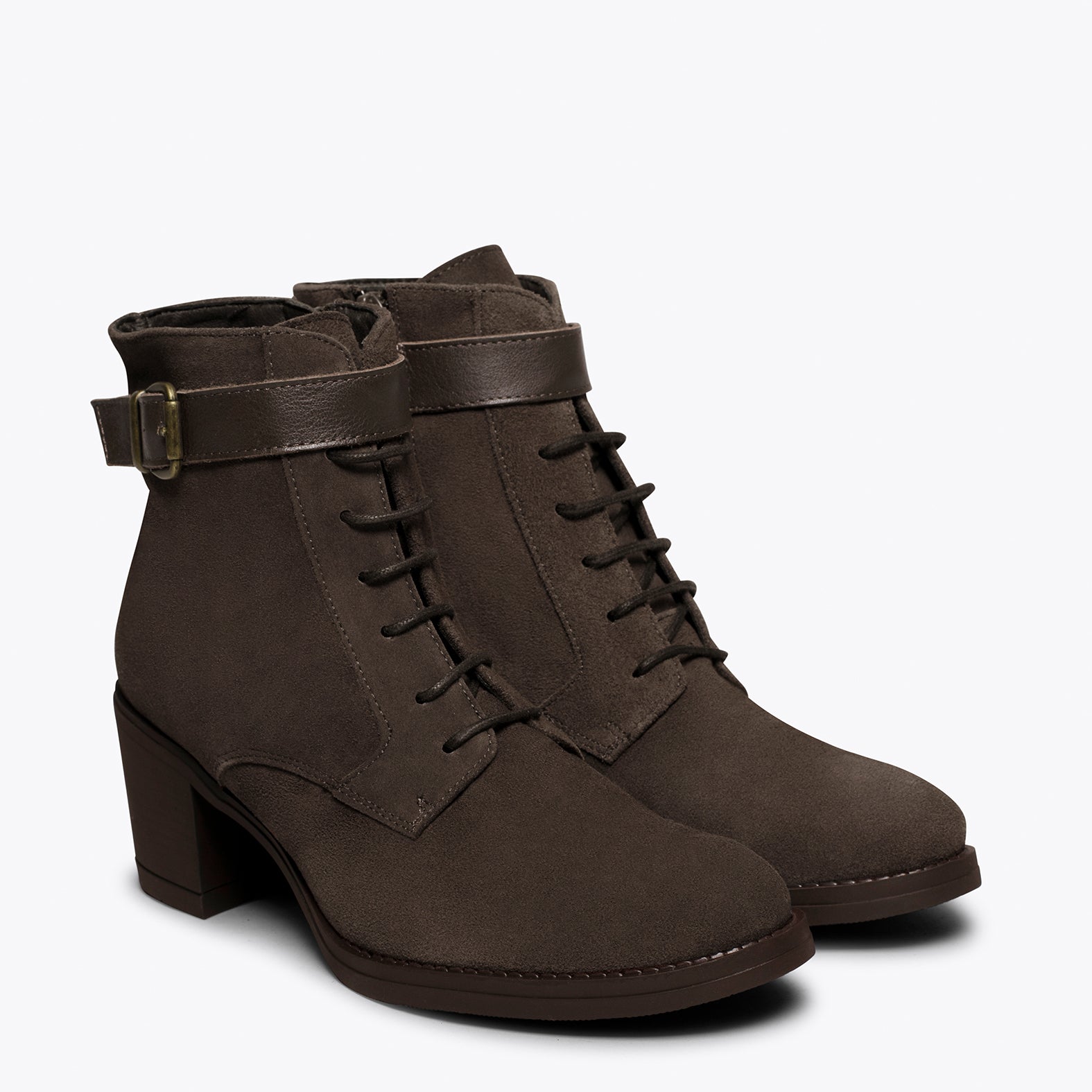 TOP – CHOCOLATE mid heel bootie with laces