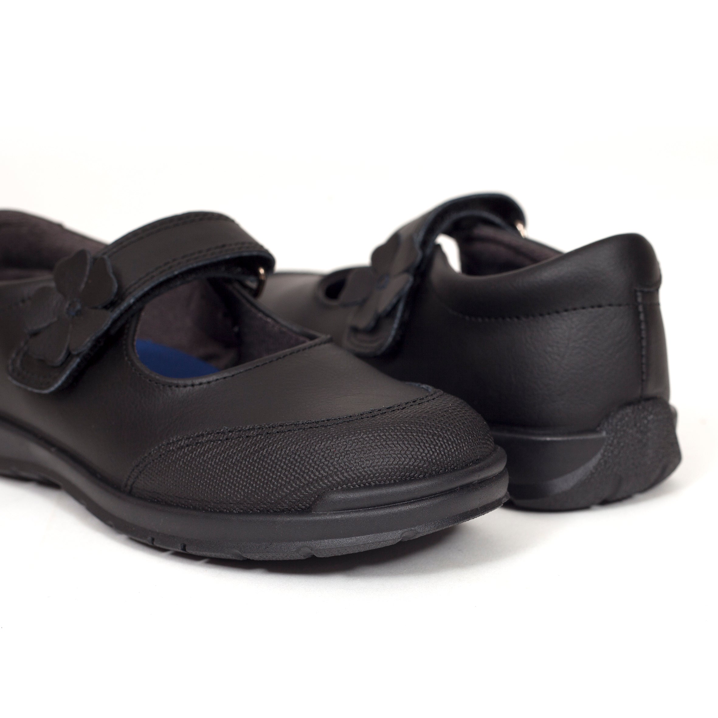Zapatos para el colegio negro de niña merceditas made in Spain de marca miMaO