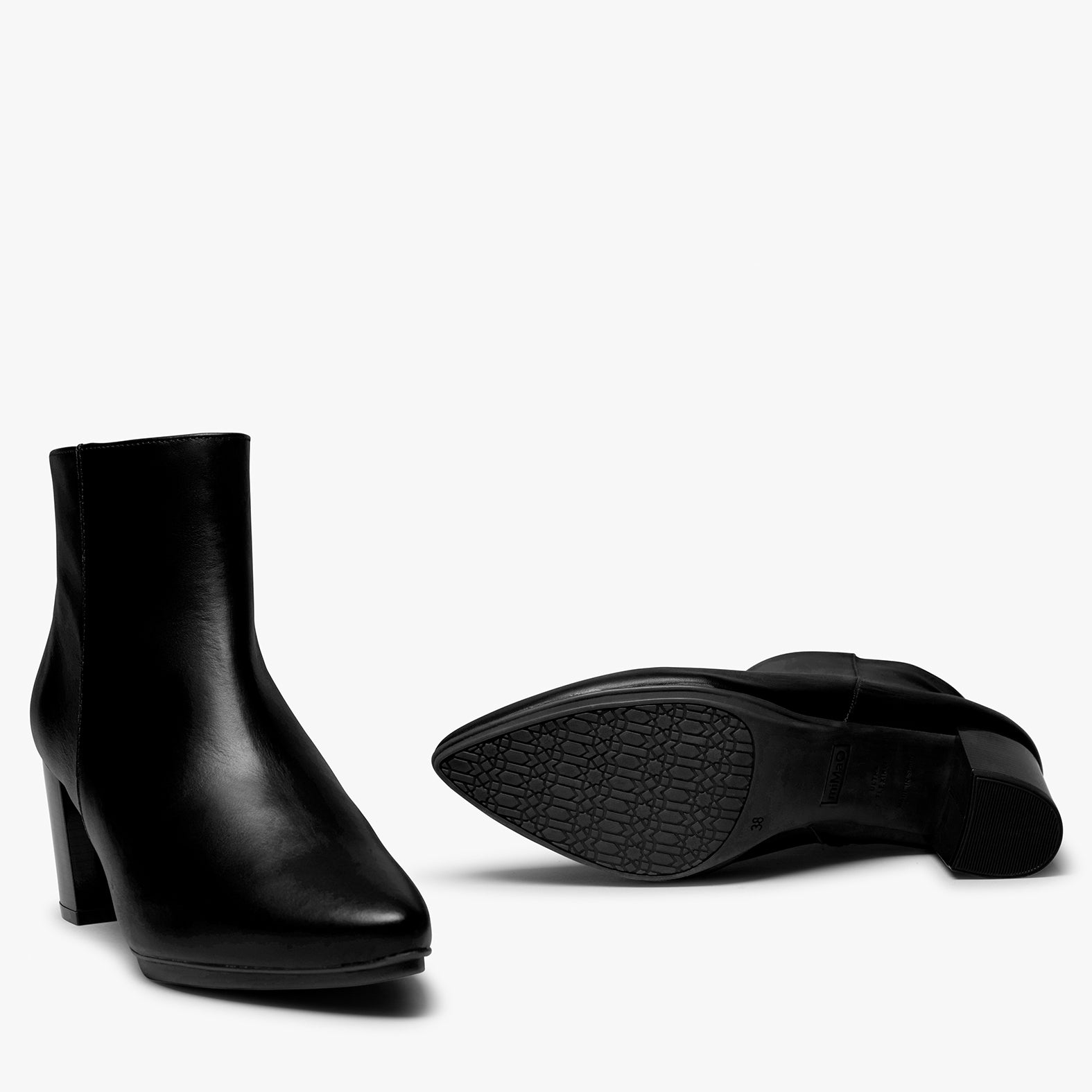MOON – BLACK mid heel bootie
