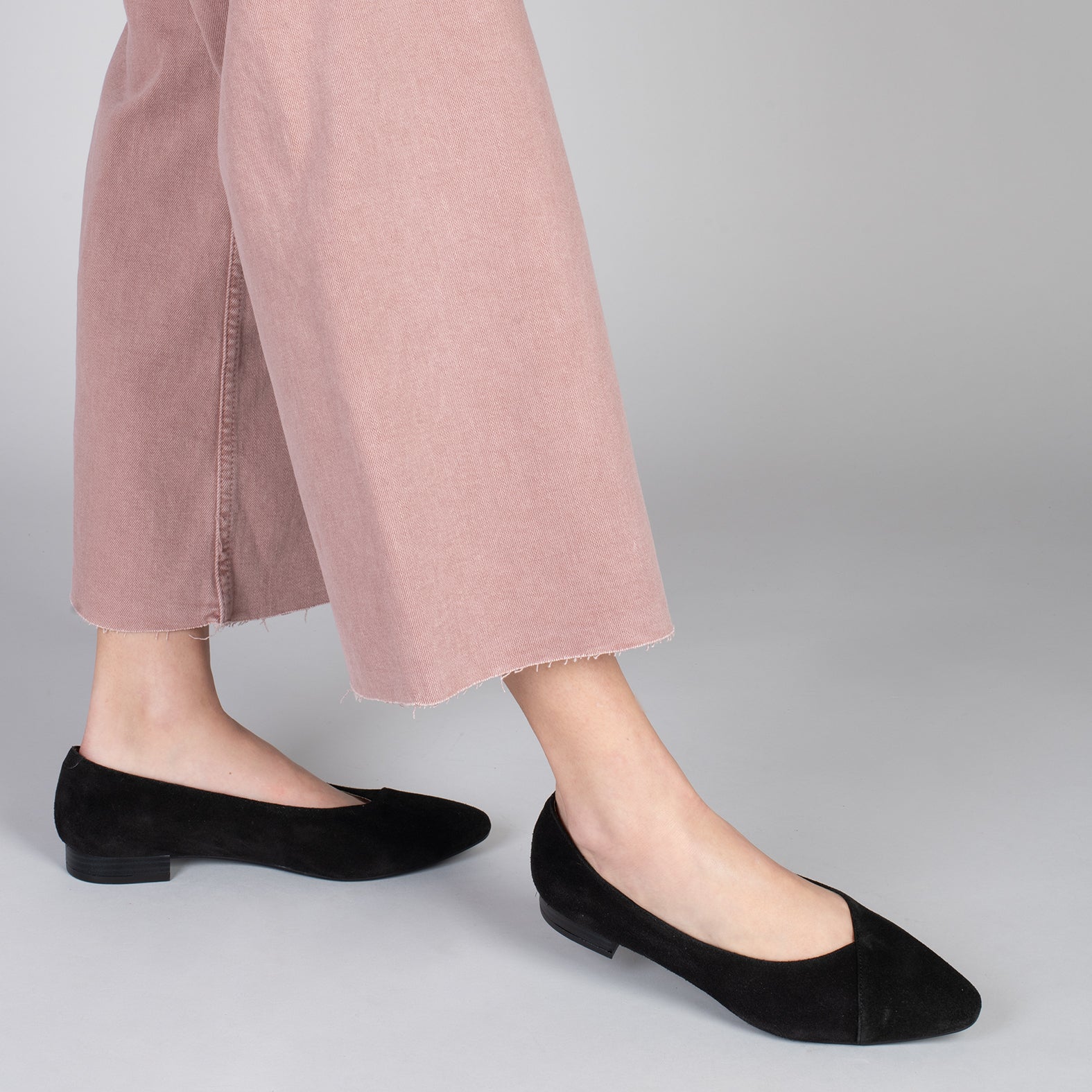 MARIE – Zapatos de tacón bajo de punta fina NEGRO