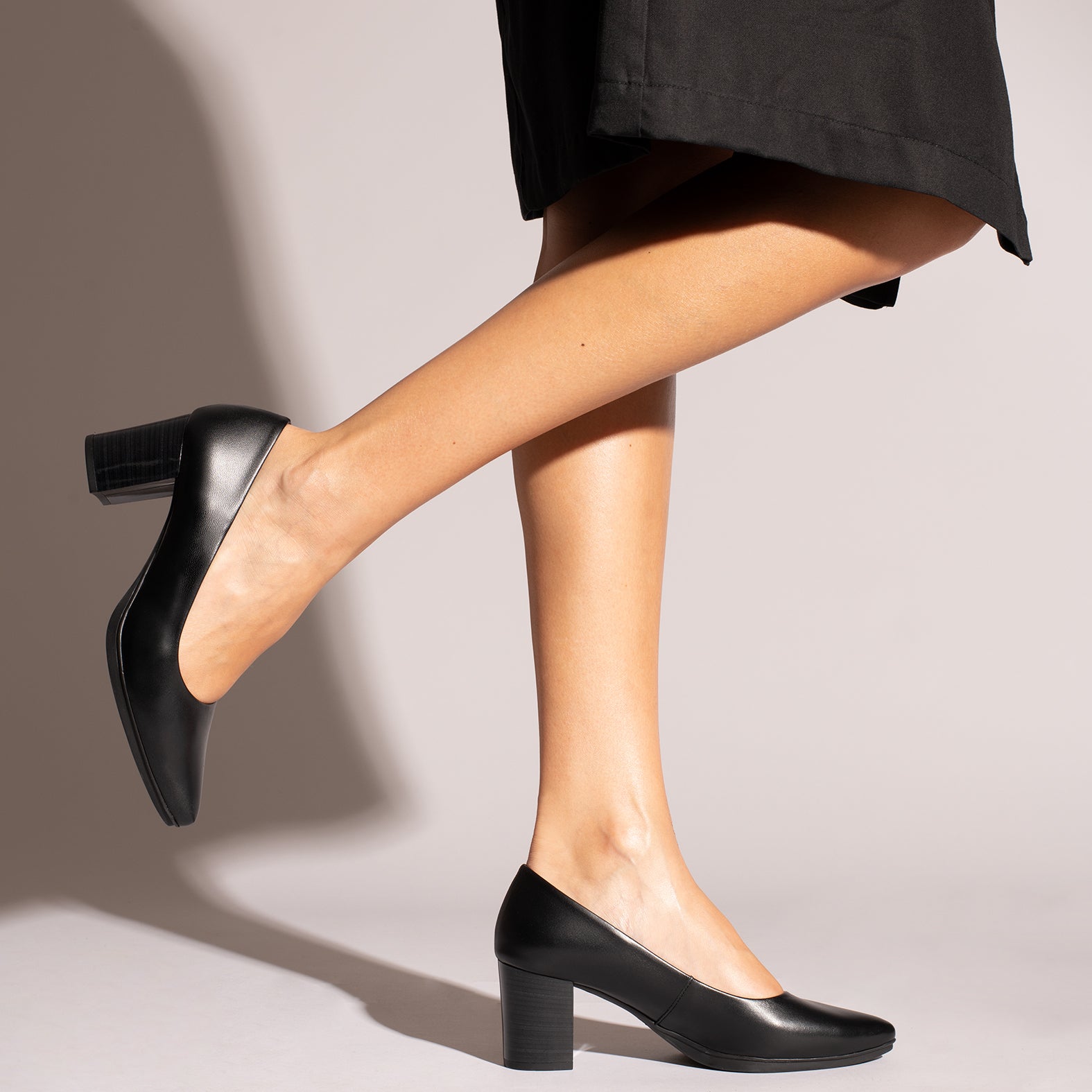 URBAN S SALON – BLACK nappa leather mid heels