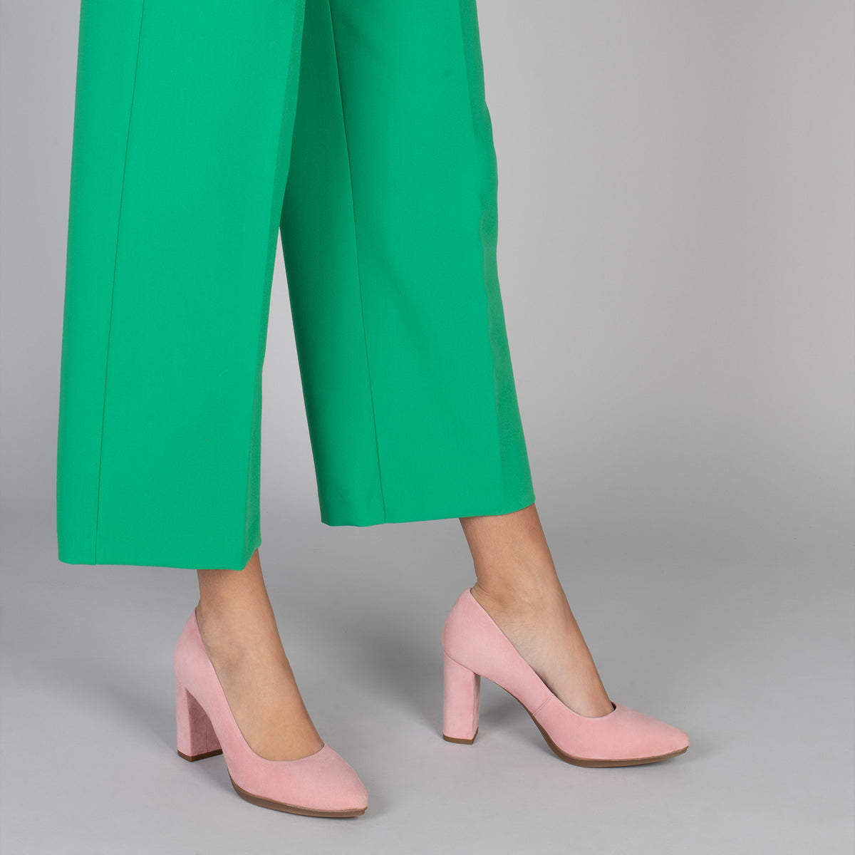 URBAN – Zapatos de tacón alto de ante ROSA