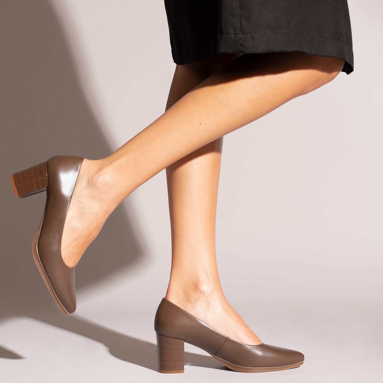 URBAN S SALON – BROWN nappa leather mid heels