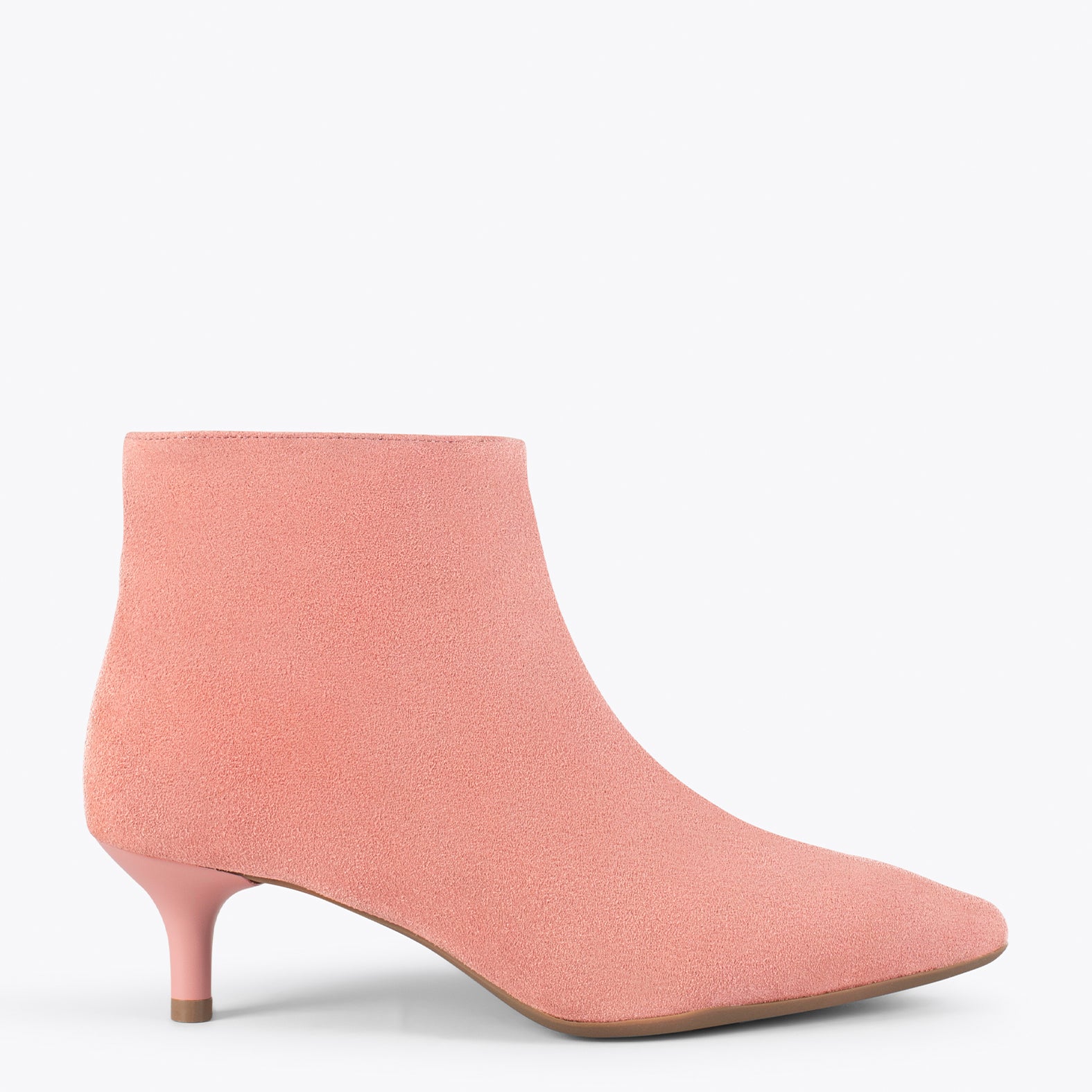 OUTFIT – SALMON elegant low heel booties