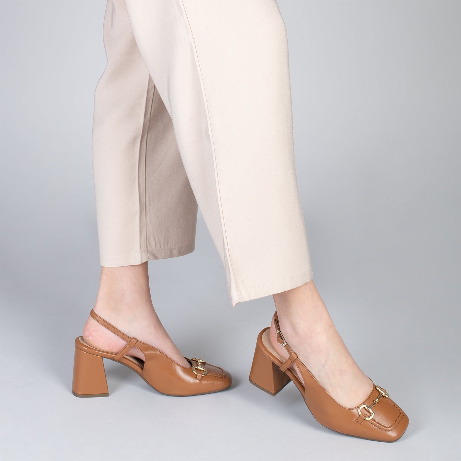 SLING-BACK MIA – CAMEL sling-back heeled moccasins