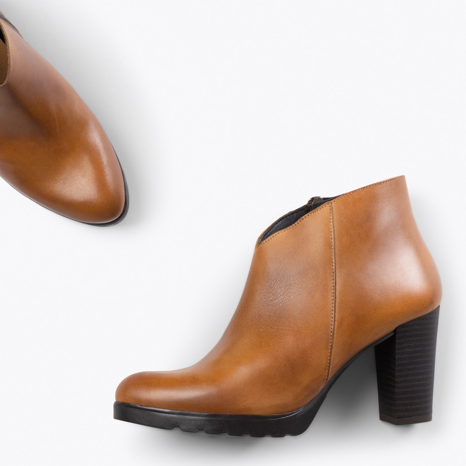CLASSIC - Botines de mujer con tacón CAMEL