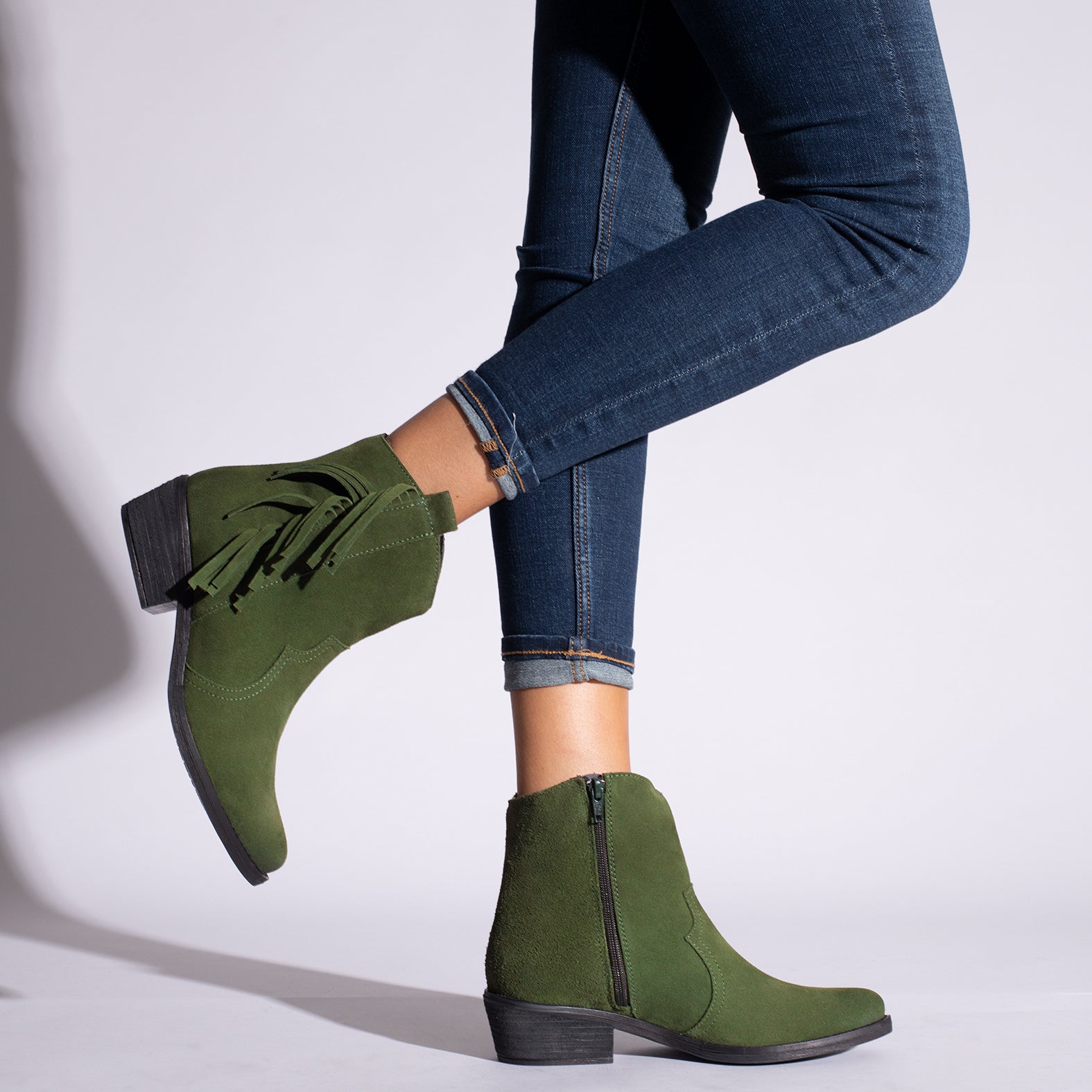 BOHO – GREEN low heel bootie with fringes